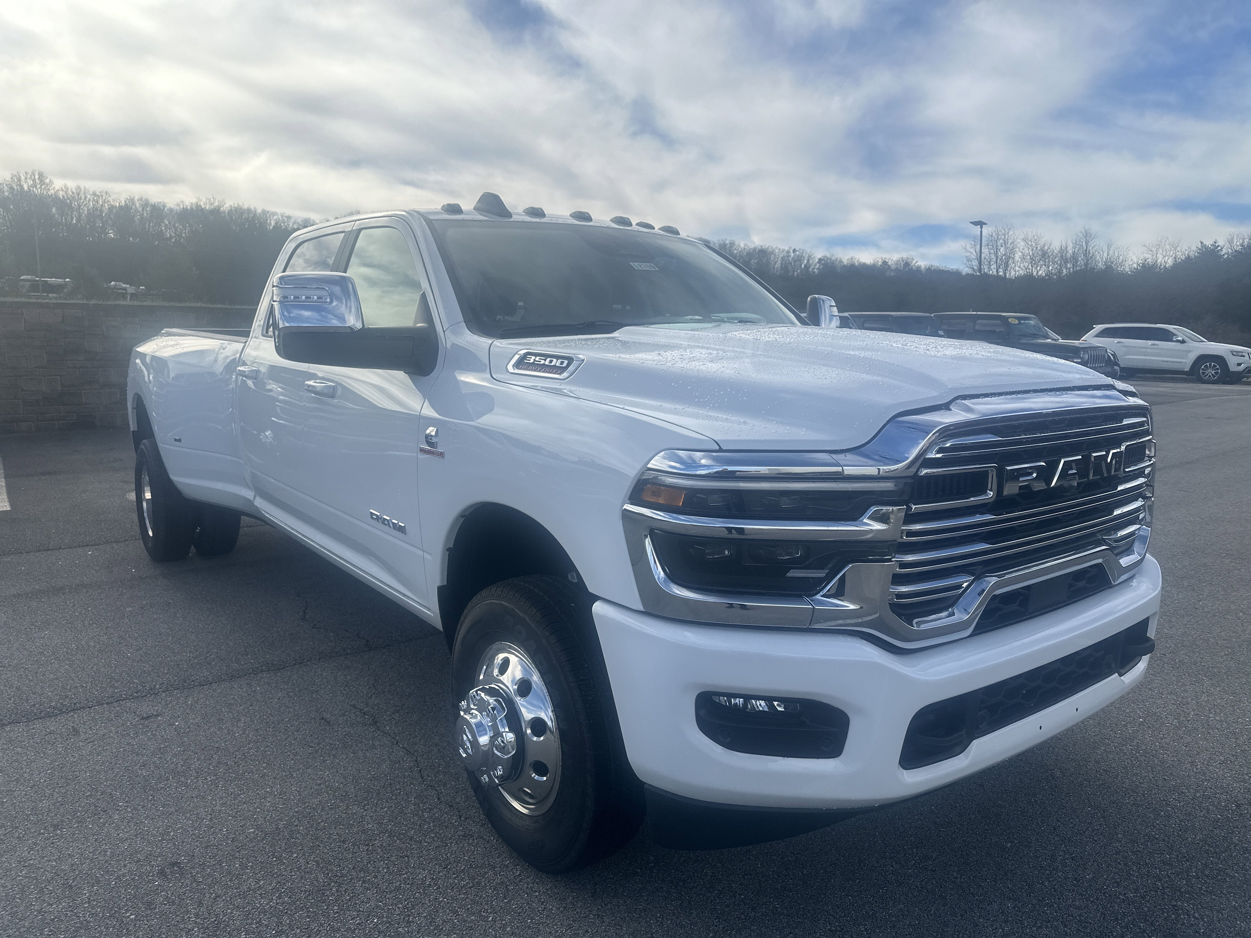 2026 RAM Ram 3500 RAM 3500 LARAMIE CREW CAB 4X4 8' BOX