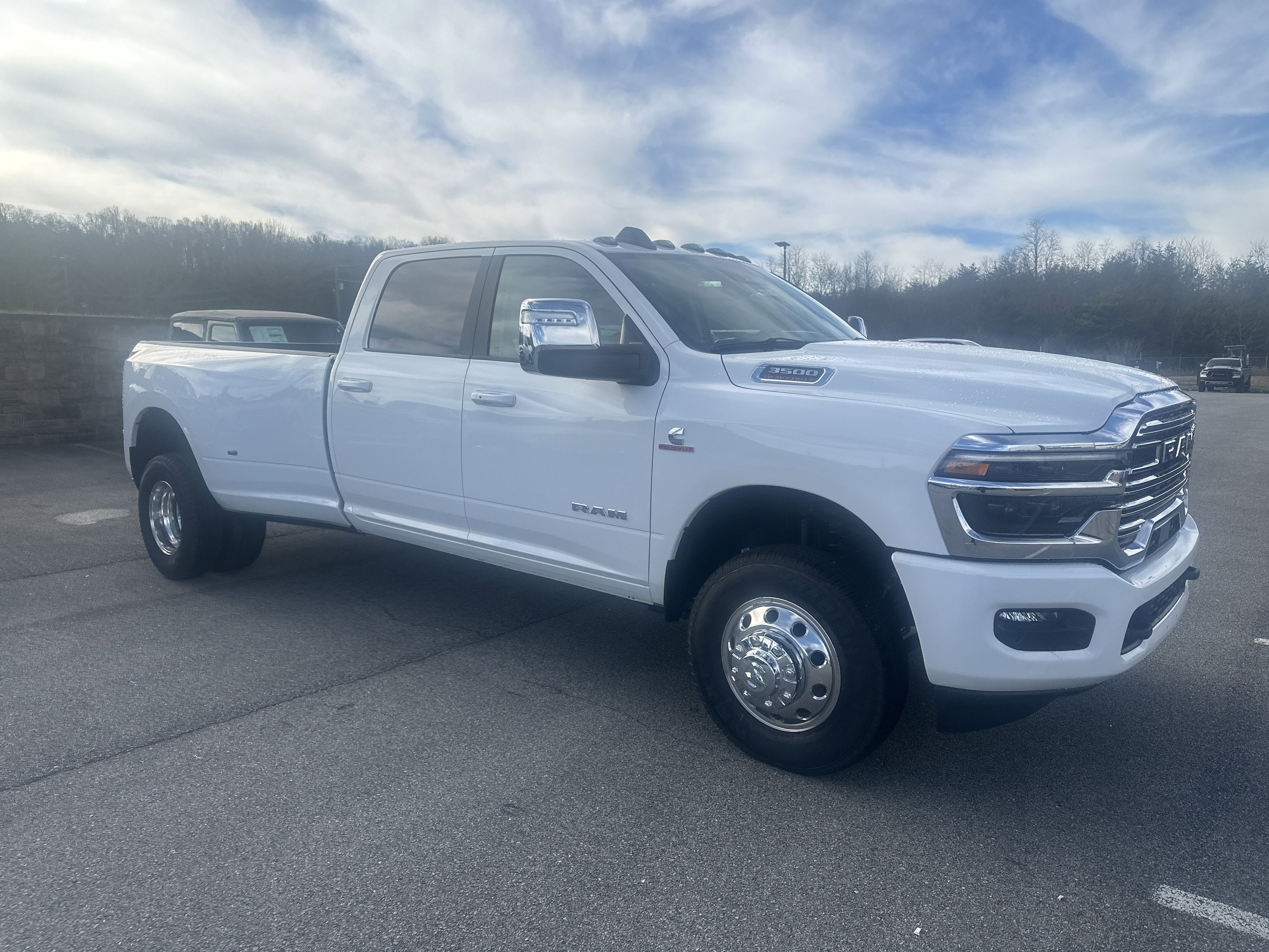 2026 RAM Ram 3500 RAM 3500 LARAMIE CREW CAB 4X4 8' BOX