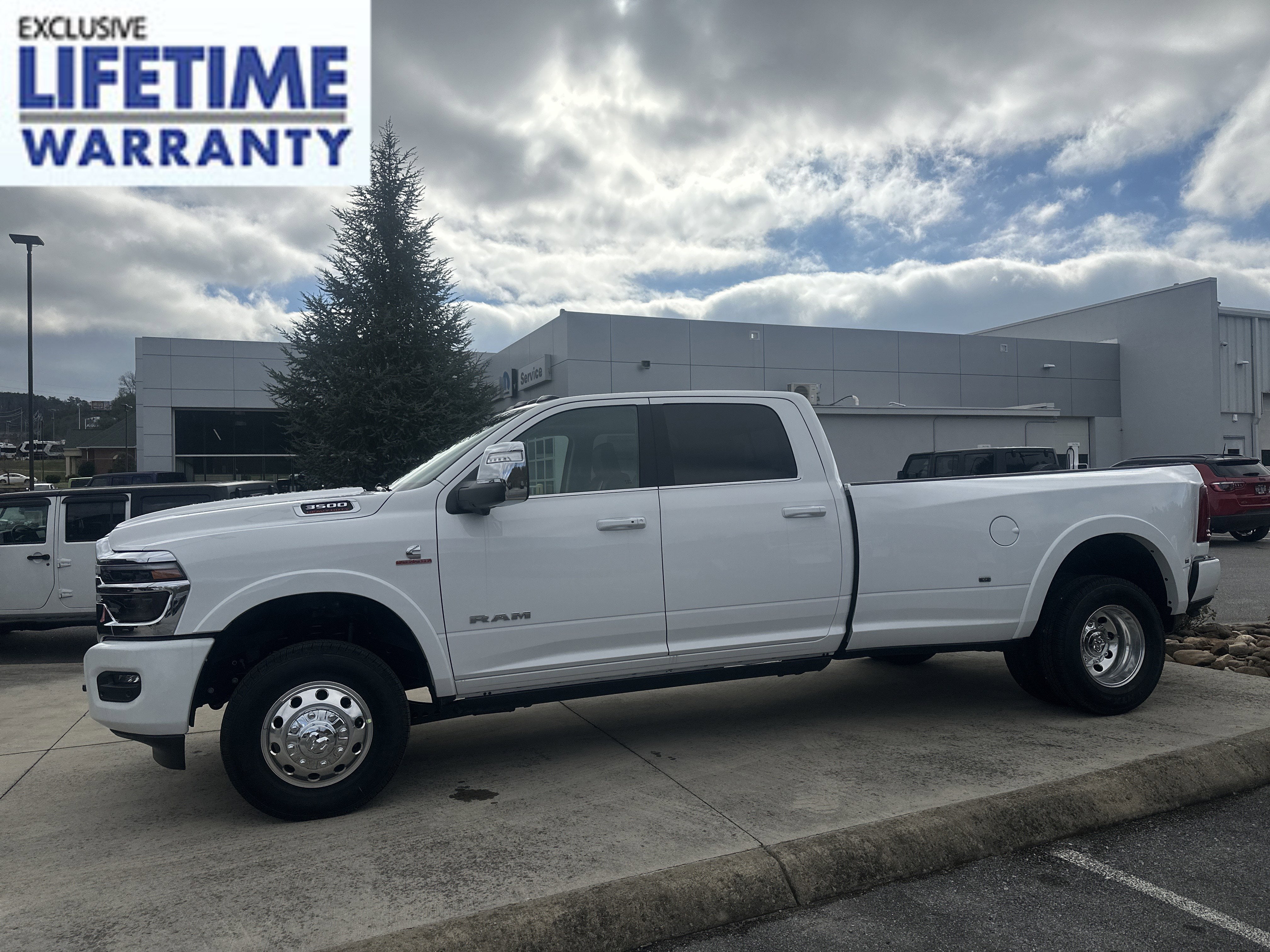 2026 RAM Ram 3500 RAM 3500 LIMITED LONGHORN CREW CAB 4X4 8' BOX