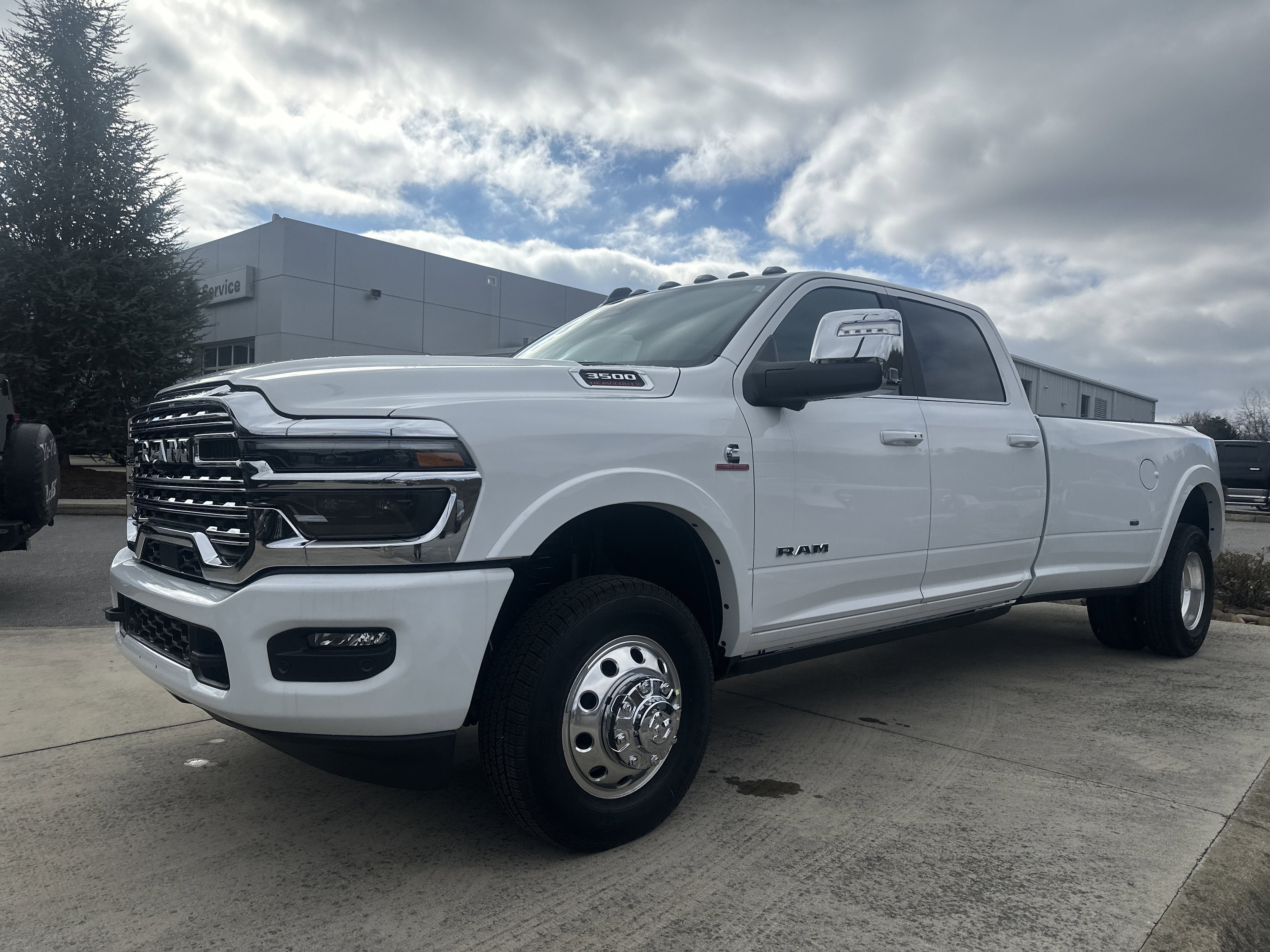 2026 RAM Ram 3500 RAM 3500 LIMITED LONGHORN CREW CAB 4X4 8' BOX