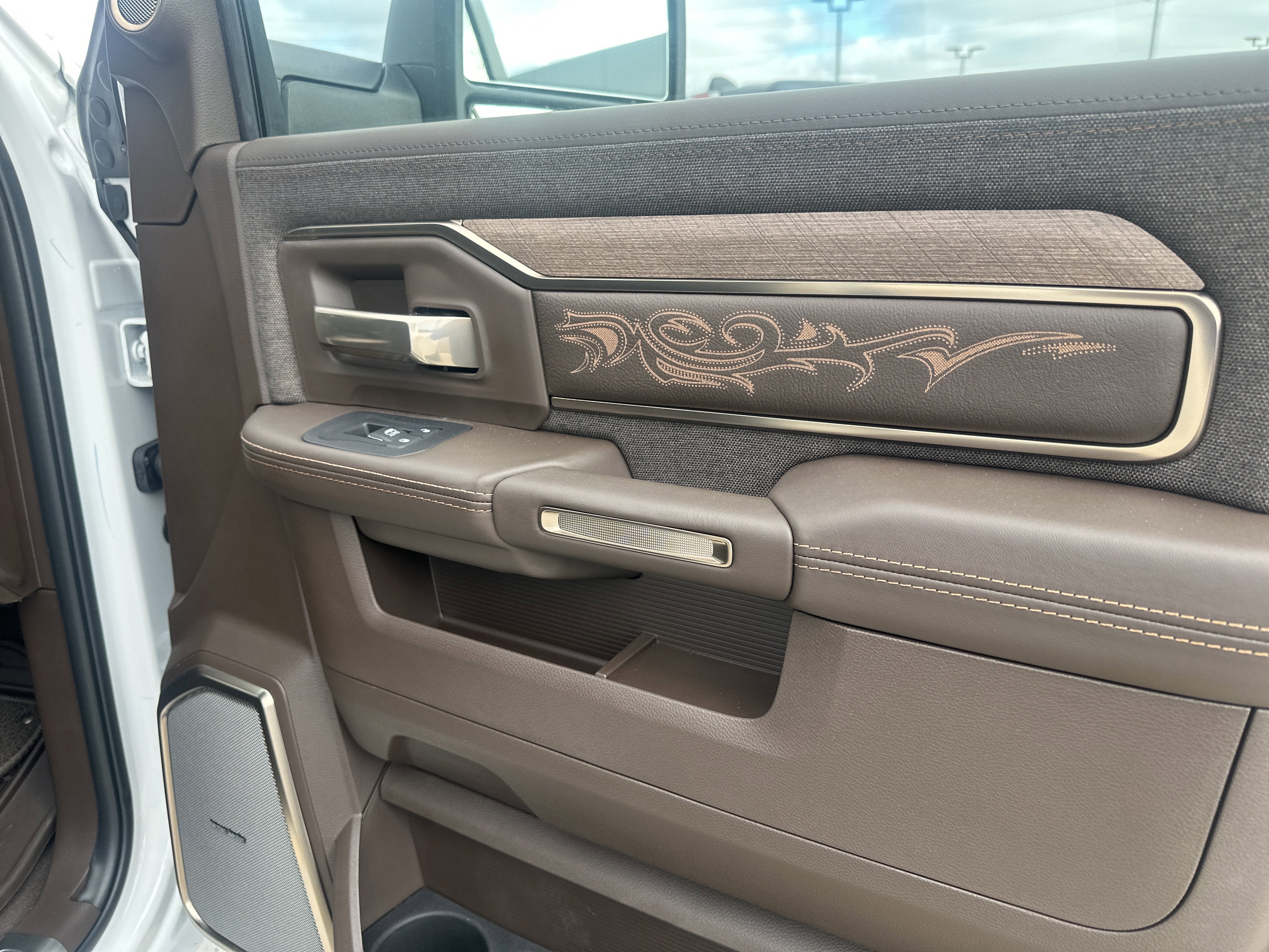 2026 RAM Ram 3500 RAM 3500 LIMITED LONGHORN CREW CAB 4X4 8' BOX