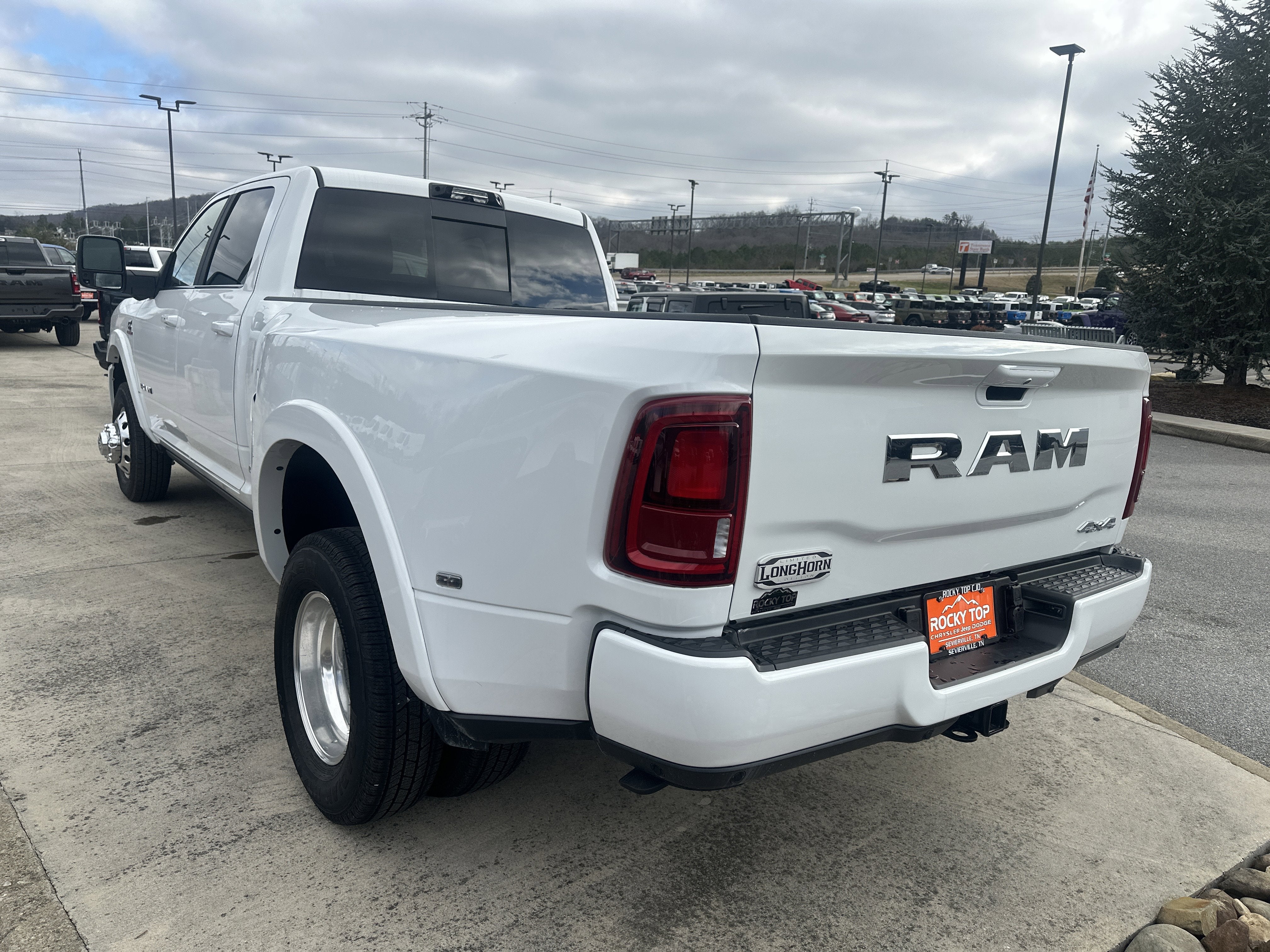 2026 RAM Ram 3500 RAM 3500 LIMITED LONGHORN CREW CAB 4X4 8' BOX