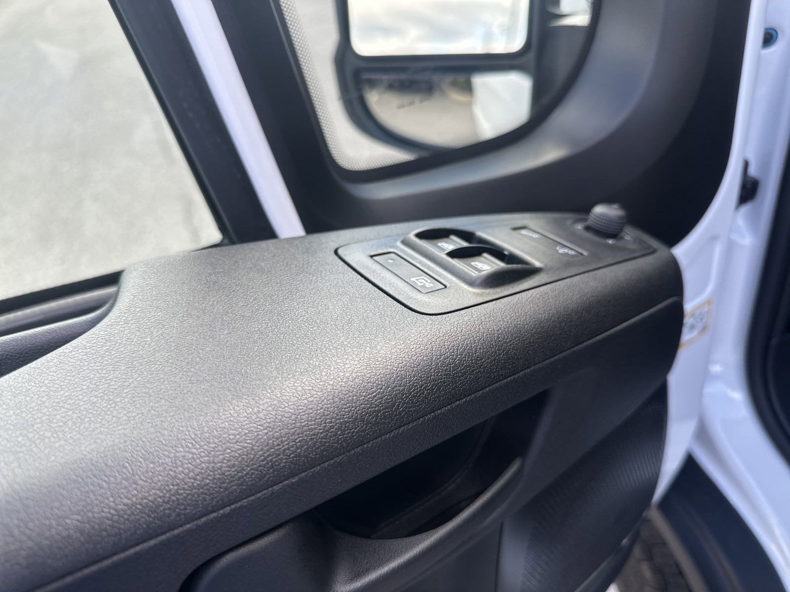 2025 RAM Ram ProMaster RAM PROMASTER 1500 TRADESMAN CARGO VAN LOW ROOF 136' WB