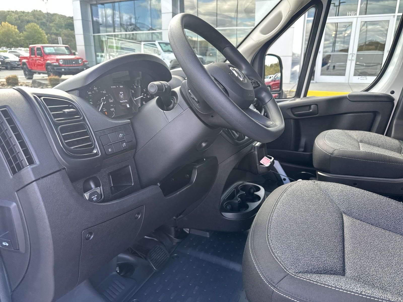 2025 RAM Ram ProMaster RAM PROMASTER 1500 TRADESMAN CARGO VAN LOW ROOF 136' WB