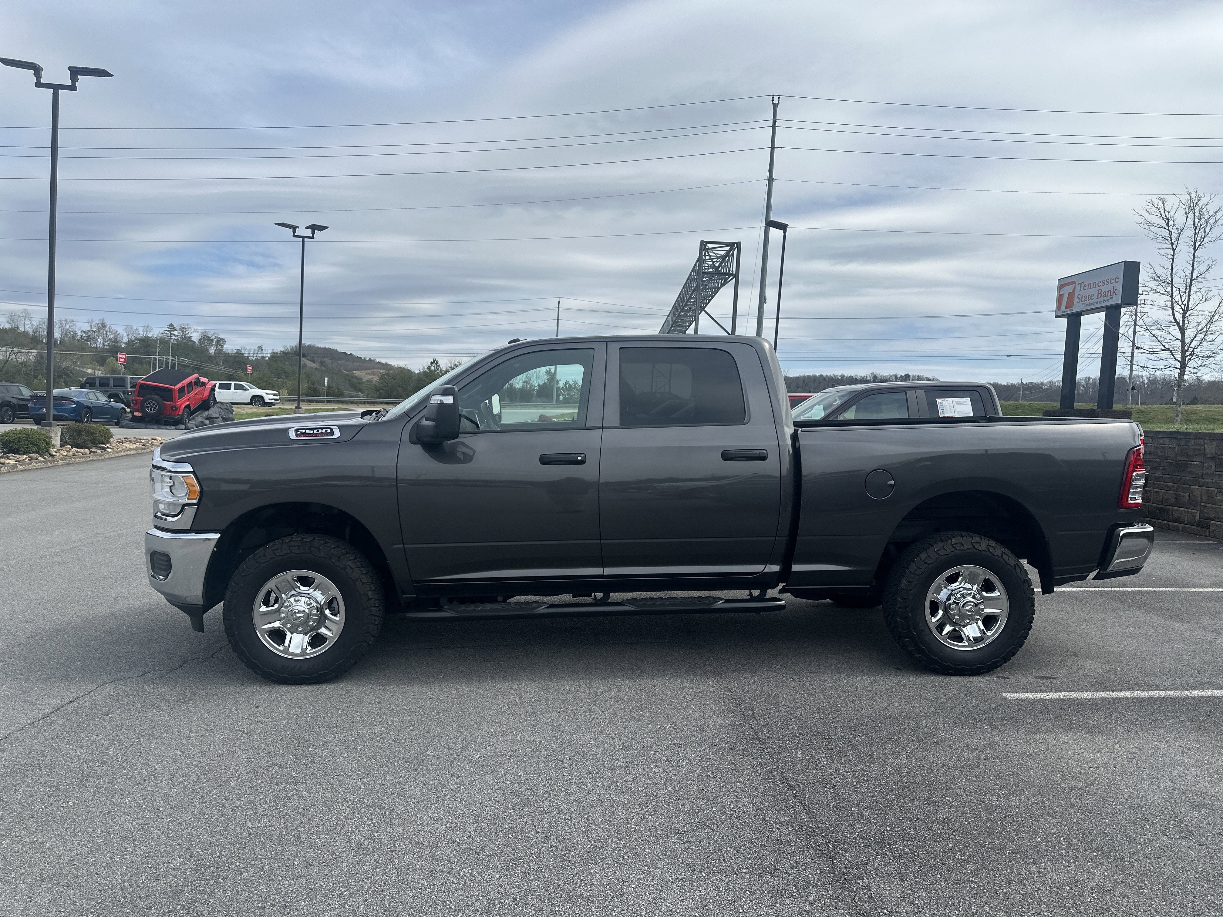 2024 RAM 2500 Tradesman Crew Cab 4x4 6'4' Box