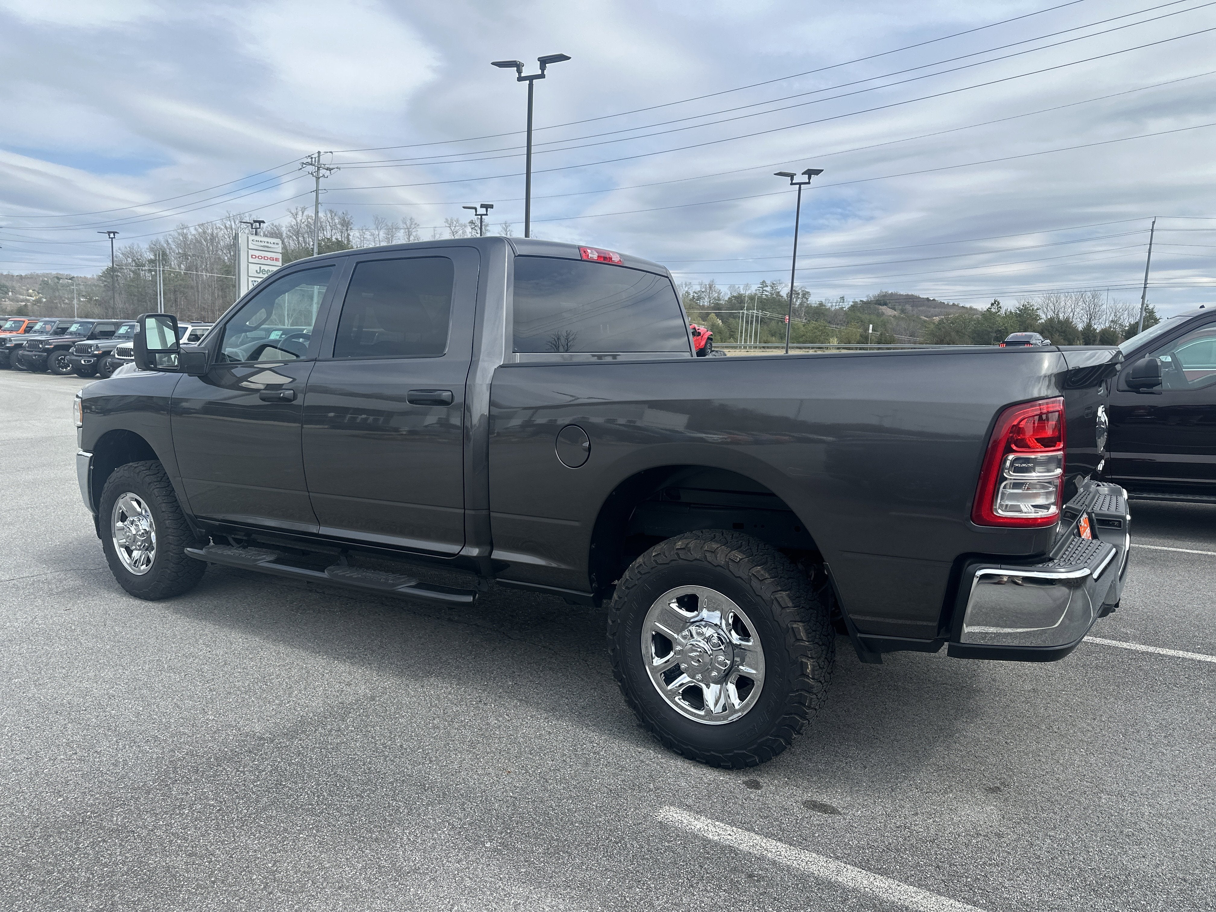 2024 RAM 2500 Tradesman Crew Cab 4x4 6'4' Box