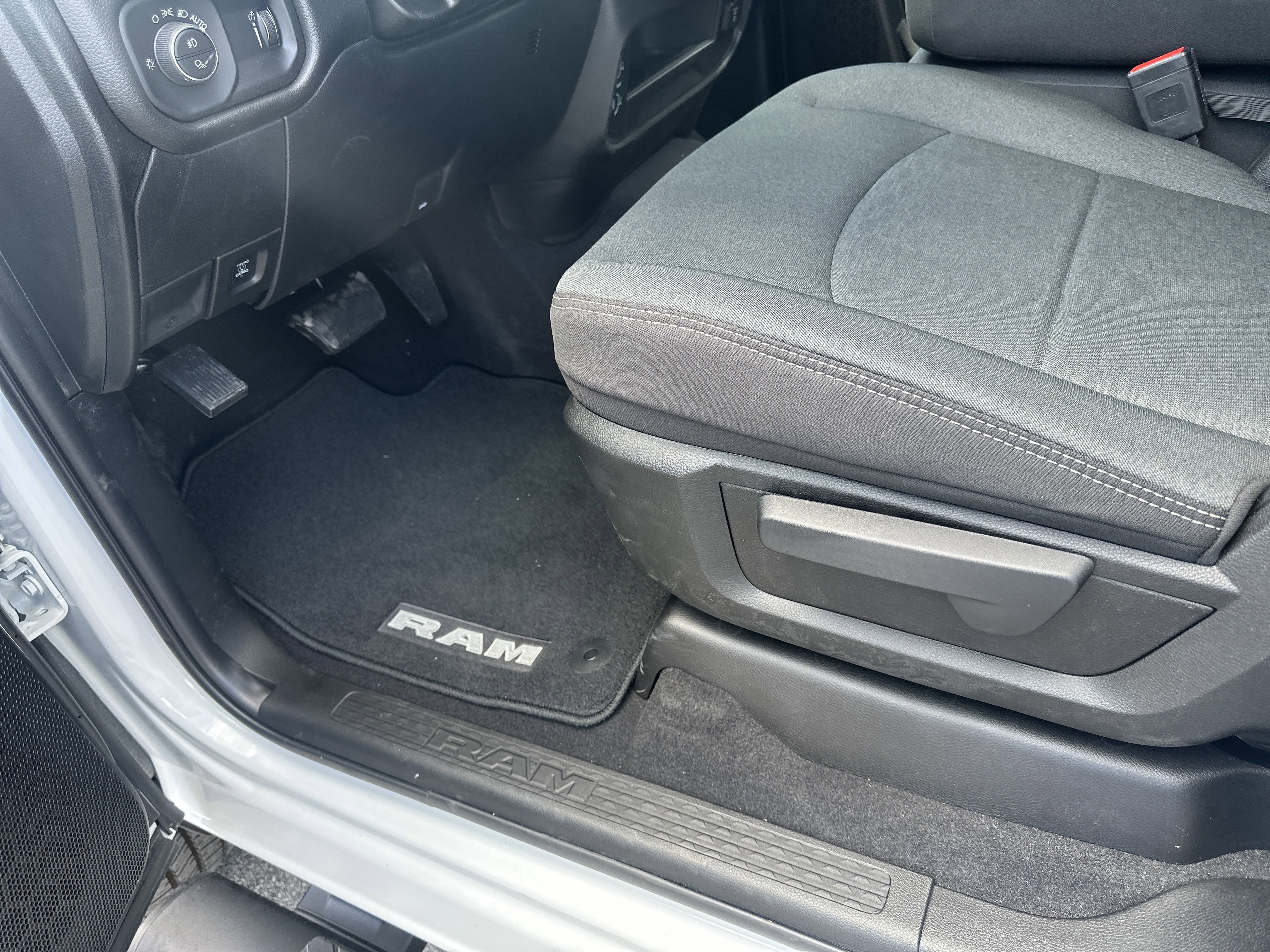 2025 RAM Ram 2500 RAM 2500 TRADESMAN CREW CAB 4X4 6'4' BOX