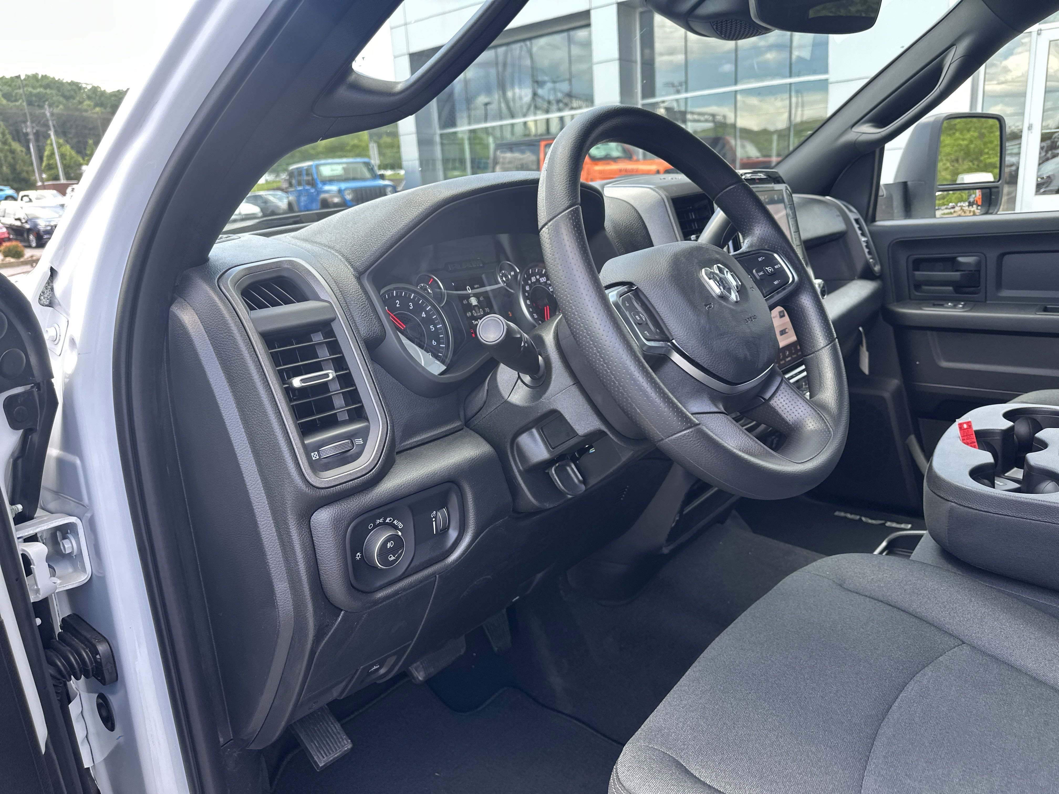 2025 RAM Ram 2500 RAM 2500 TRADESMAN CREW CAB 4X4 6'4' BOX