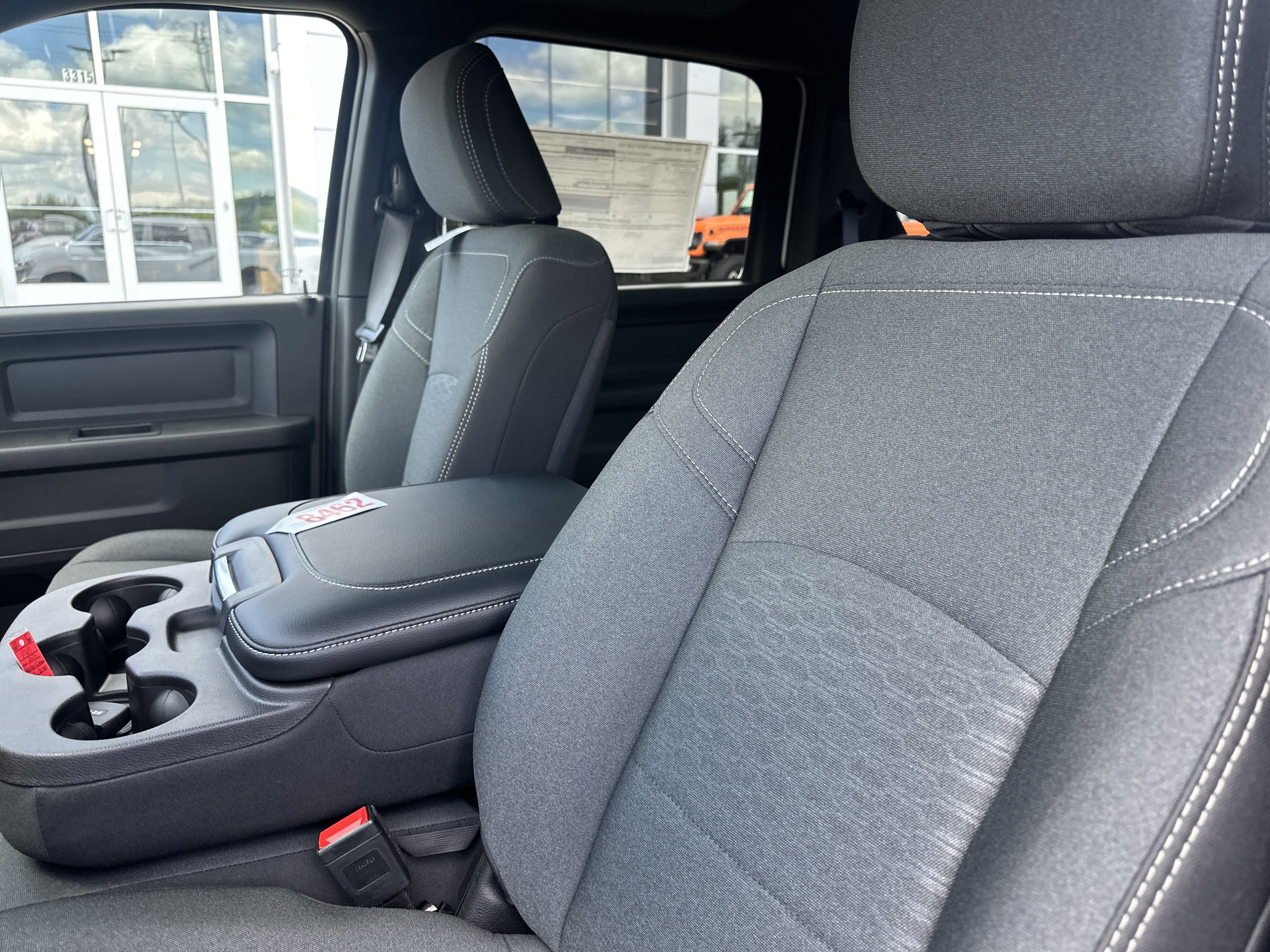 2025 RAM Ram 2500 RAM 2500 TRADESMAN CREW CAB 4X4 6'4' BOX