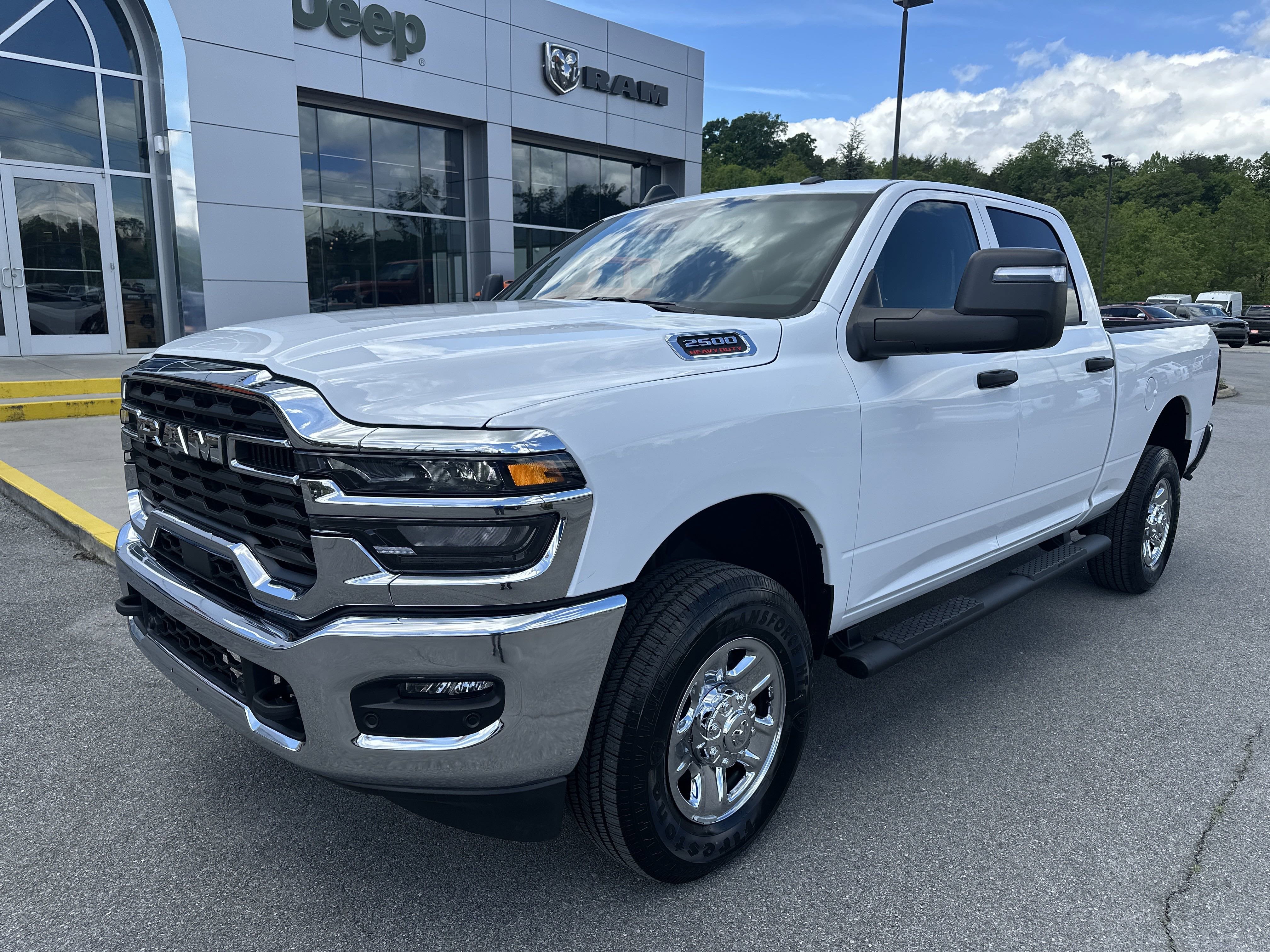 2025 RAM Ram 2500 RAM 2500 TRADESMAN CREW CAB 4X4 6'4' BOX