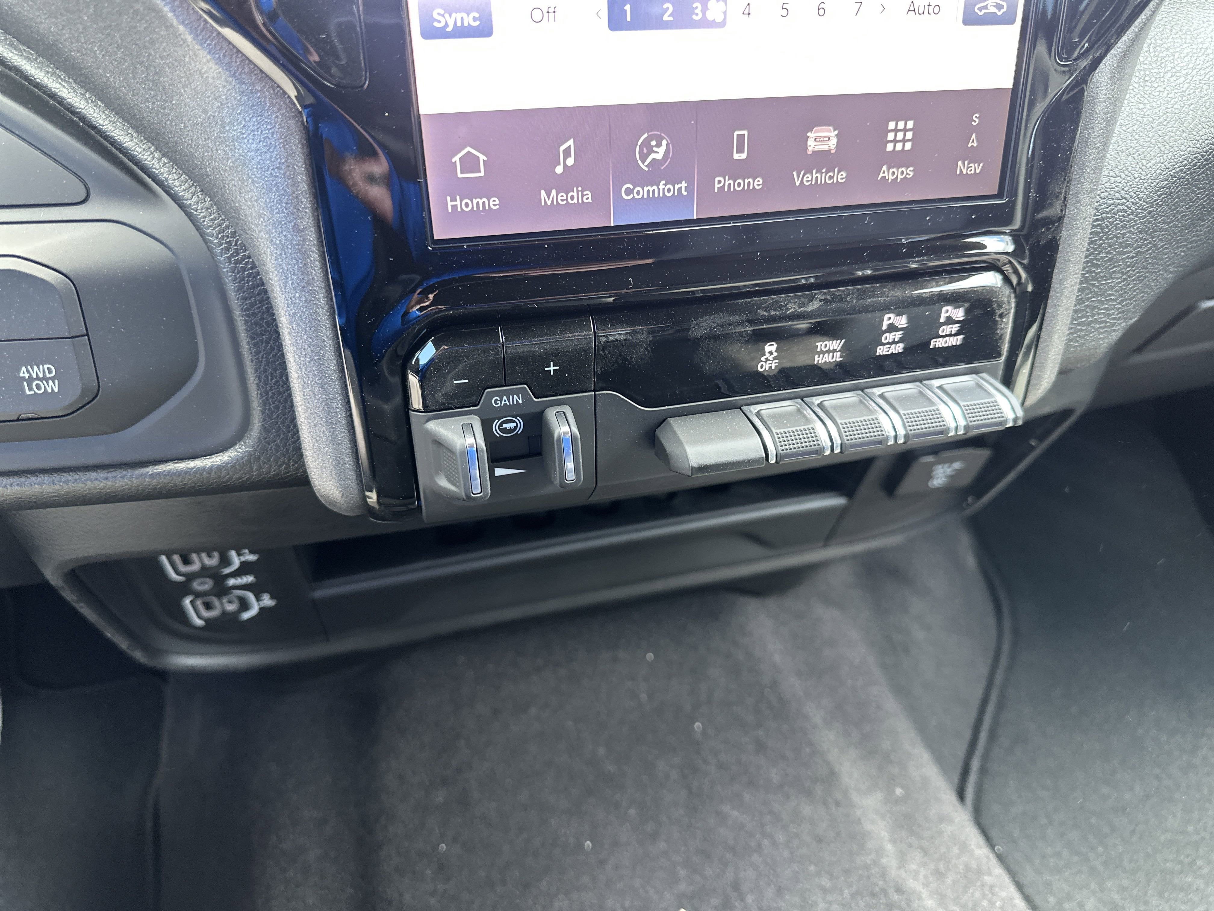 2025 RAM Ram 2500 RAM 2500 TRADESMAN CREW CAB 4X4 6'4' BOX