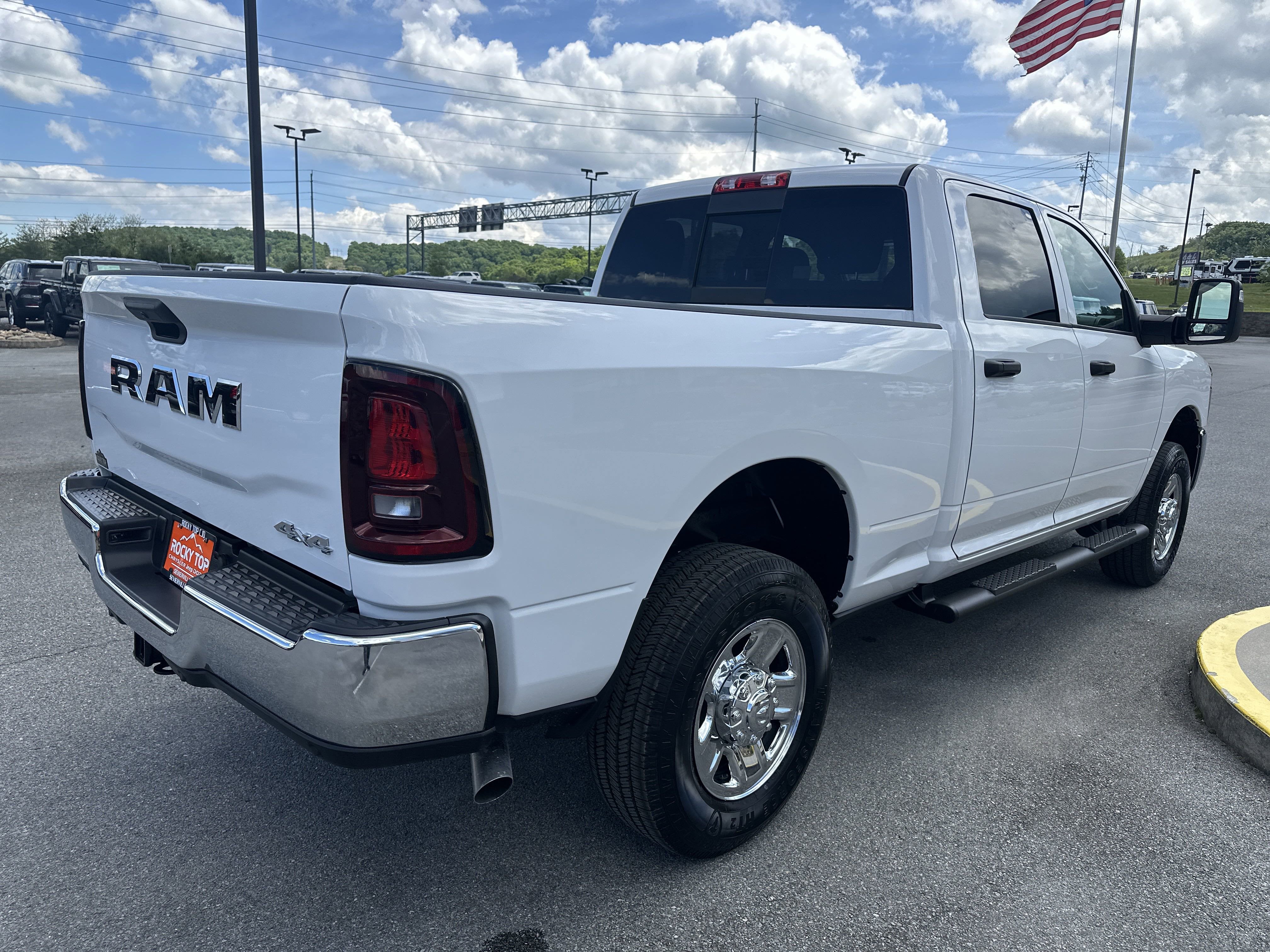 2025 RAM Ram 2500 RAM 2500 TRADESMAN CREW CAB 4X4 6'4' BOX