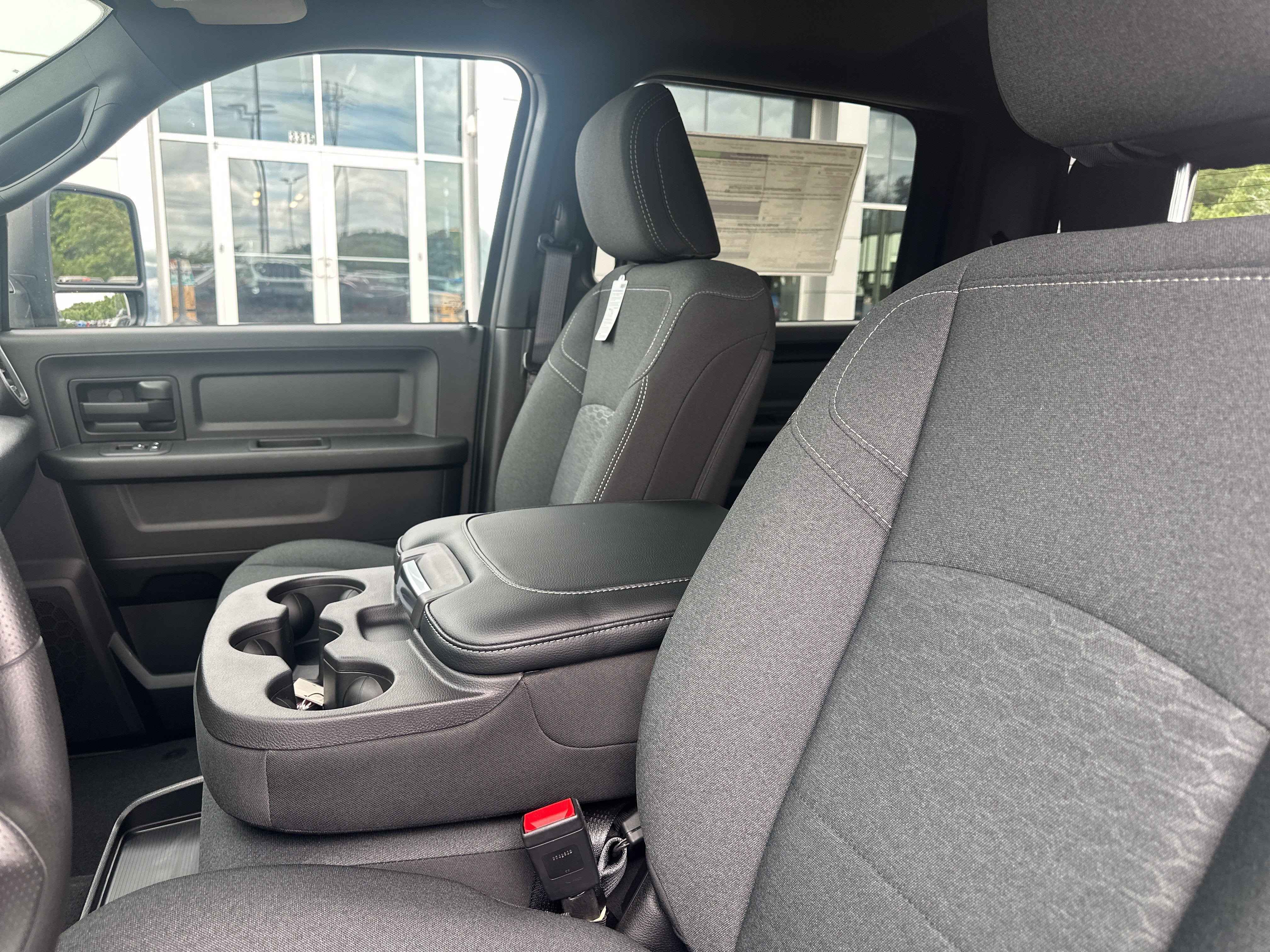 2026 RAM Ram 2500 RAM 2500 TRADESMAN CREW CAB 4X4 6'4' BOX