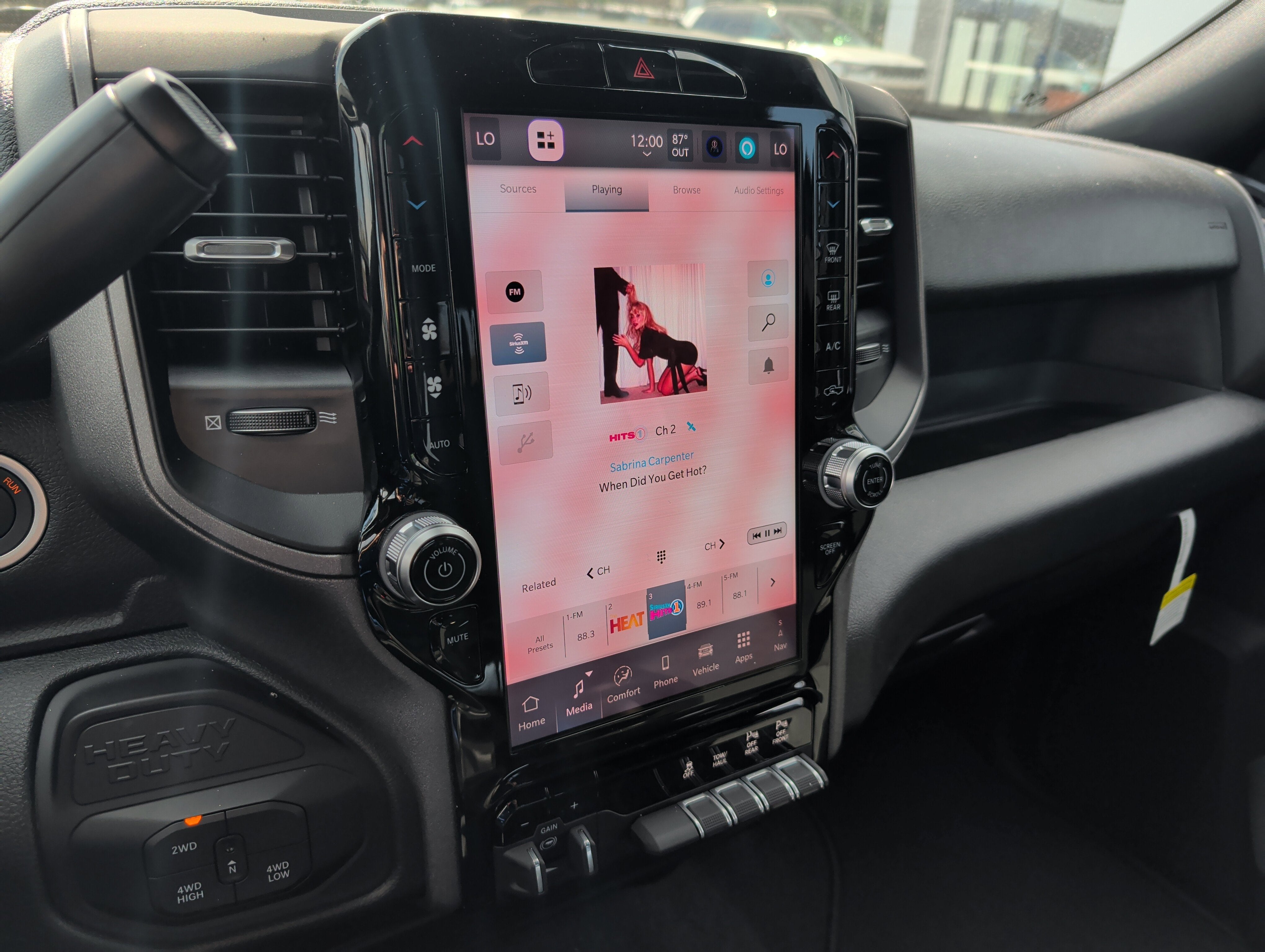 2026 RAM Ram 2500 RAM 2500 TRADESMAN CREW CAB 4X4 6'4' BOX