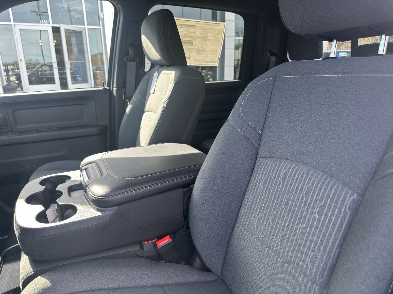 2024 RAM Ram 2500 RAM 2500 TRADESMAN CREW CAB 4X4 6'4' BOX