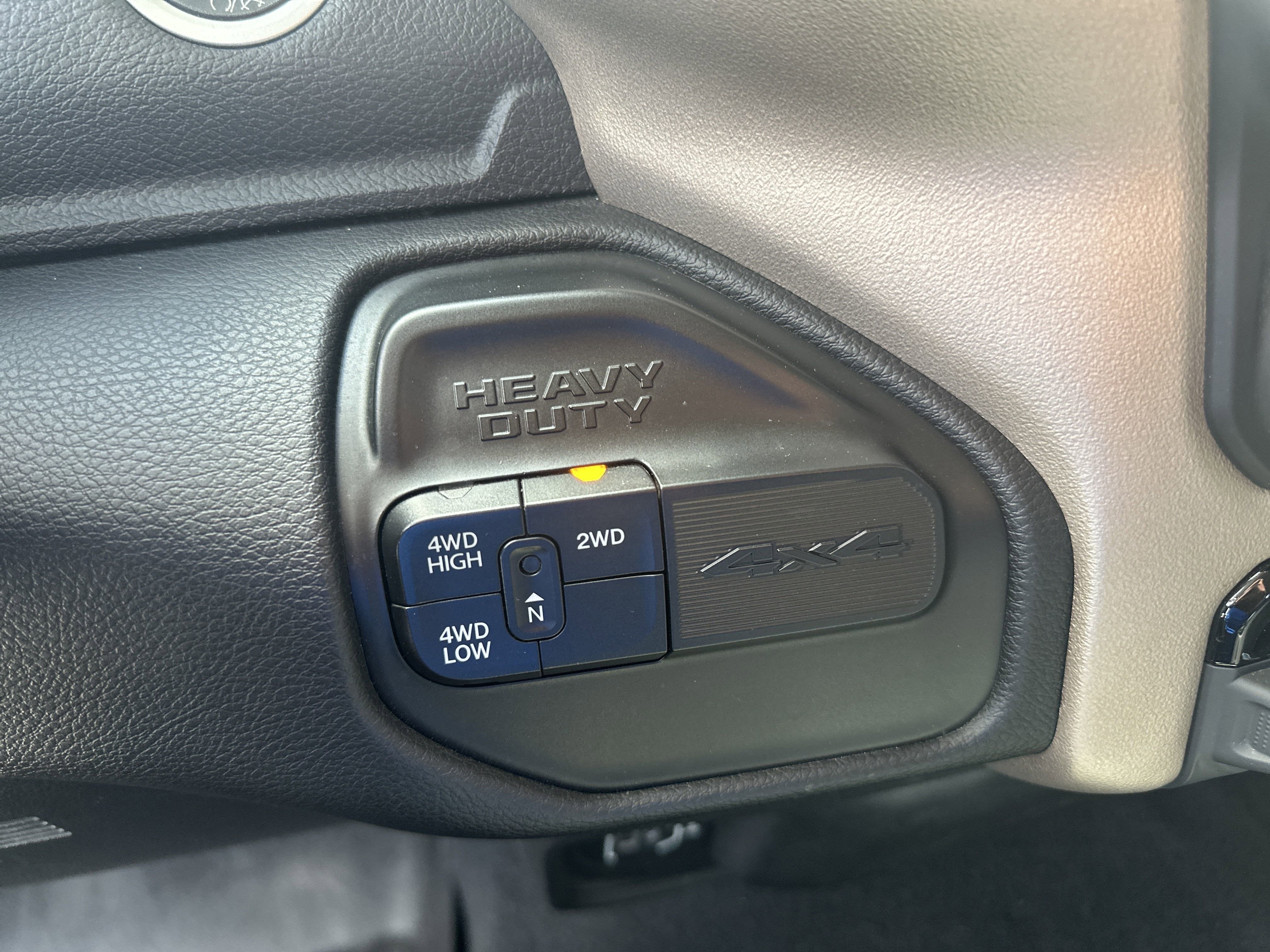 2022 RAM 2500 Laramie Crew Cab 4x4 6'4' Box