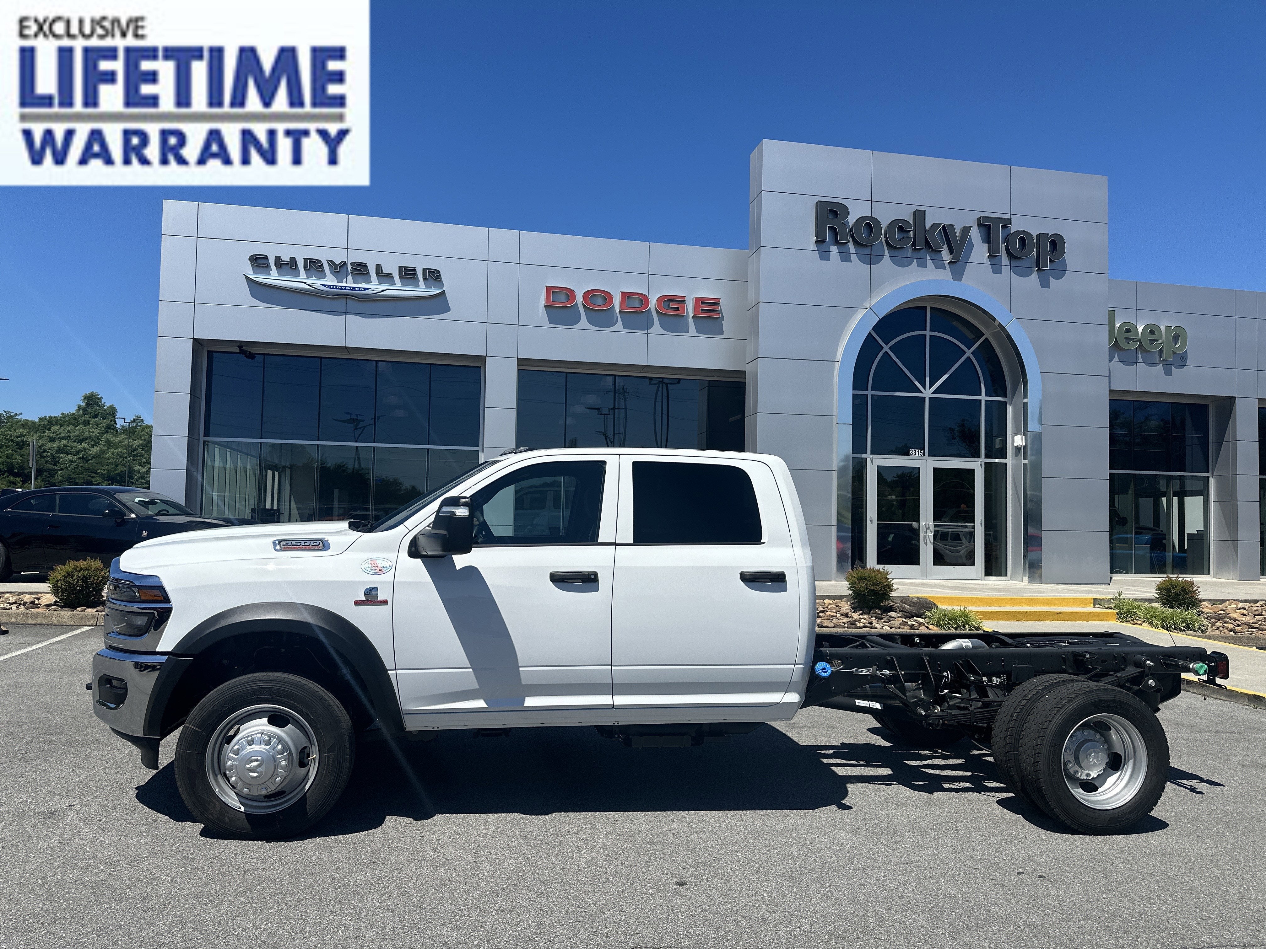 2026 RAM 4500 Tradesman 4X4 Crew Cab DRW 173" WB's photo