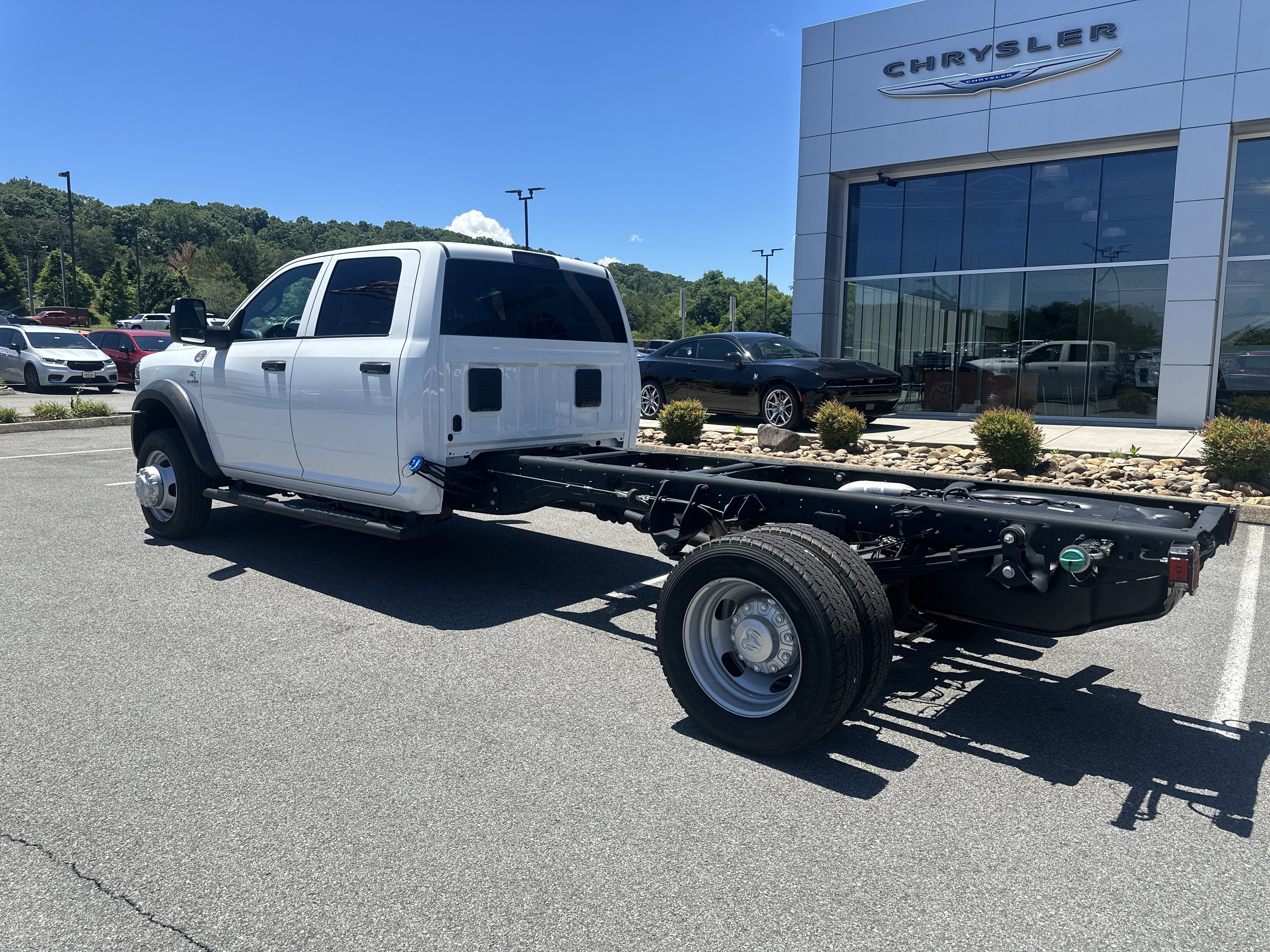 2026 RAM Ram 5500 Chassis Cab RAM 5500 TRADESMAN CHASSIS CREW CAB 4X4 84' CA