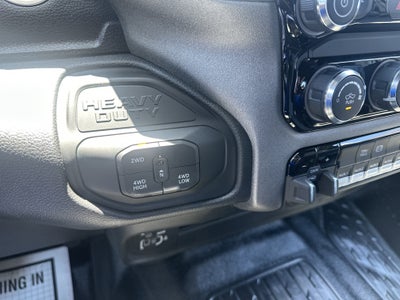 2026 RAM Ram 5500 Chassis Cab RAM 5500 TRADESMAN CHASSIS CREW CAB 4X4 84' CA