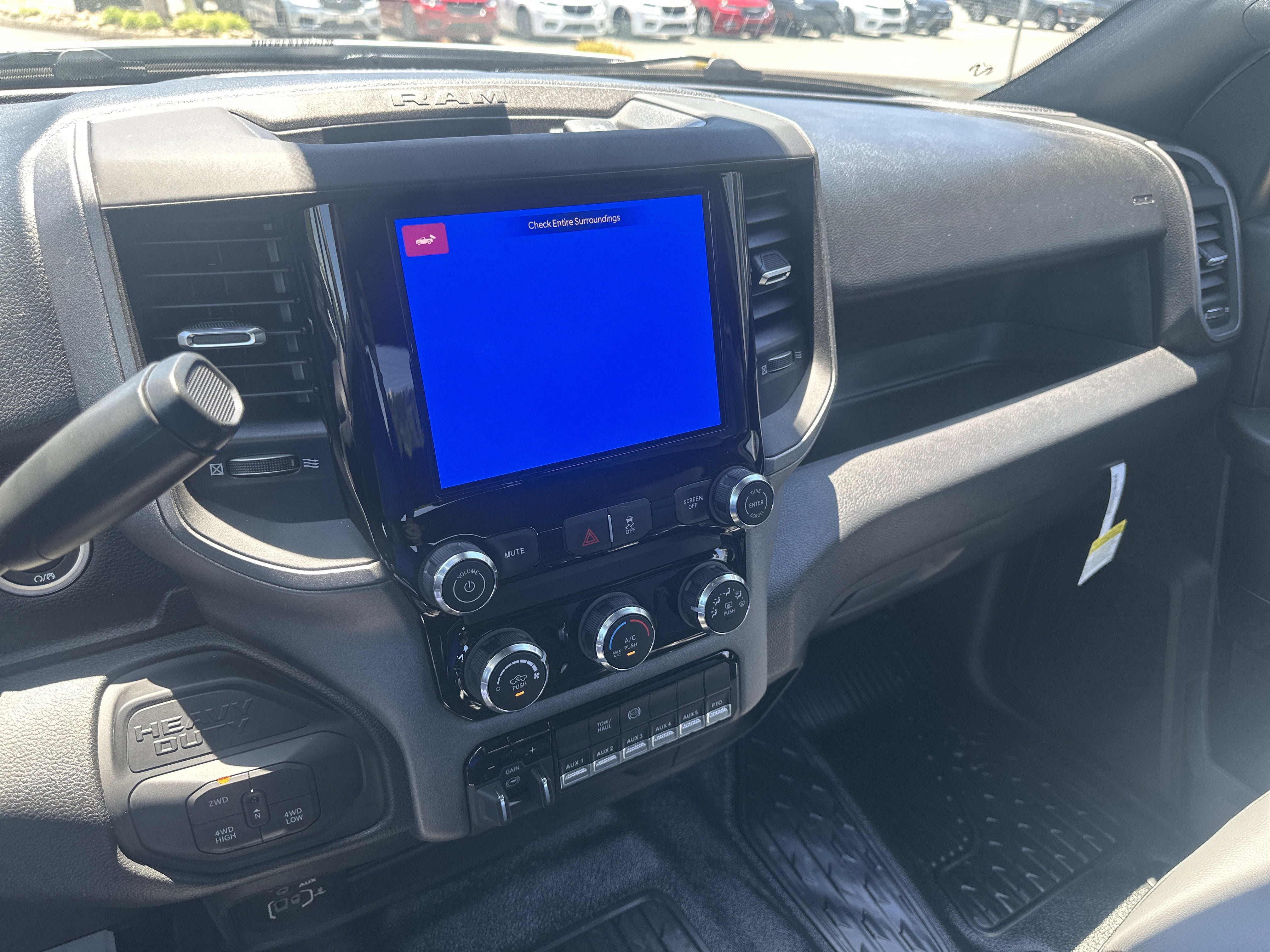 2026 RAM Ram 5500 Chassis Cab RAM 5500 TRADESMAN CHASSIS CREW CAB 4X4 84' CA