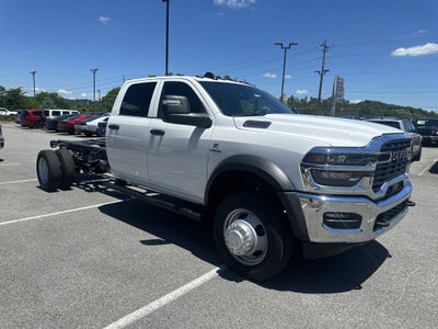 2026 RAM Ram 5500 Chassis Cab RAM 5500 TRADESMAN CHASSIS CREW CAB 4X4 84' CA