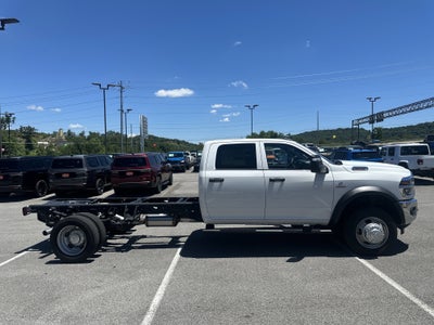 2026 RAM Ram 5500 Chassis Cab RAM 5500 TRADESMAN CHASSIS CREW CAB 4X4 84' CA