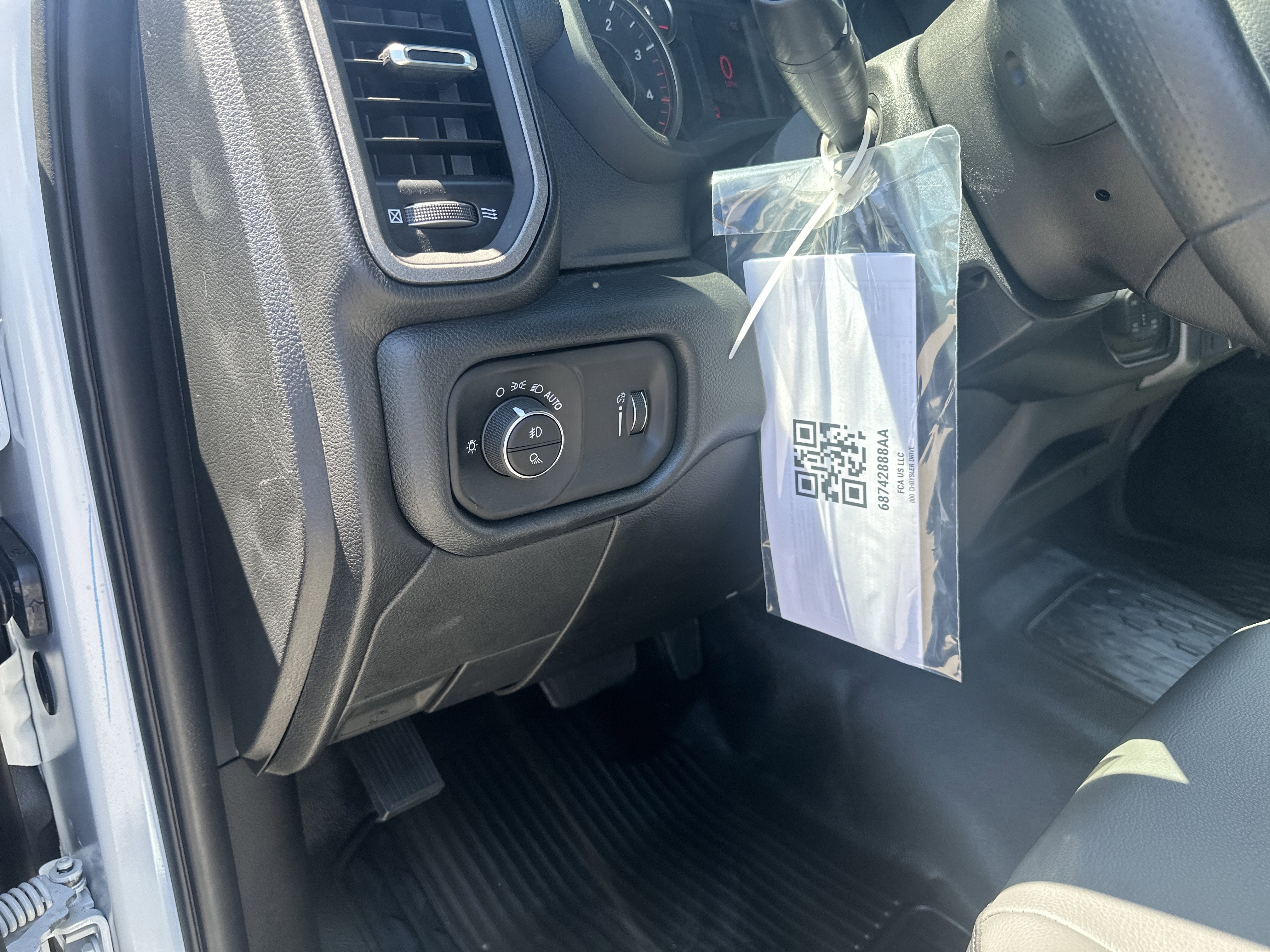 2026 RAM Ram 3500 Chassis Cab RAM 3500 TRADESMAN CREW CAB CHASSIS 4X4 60' CA