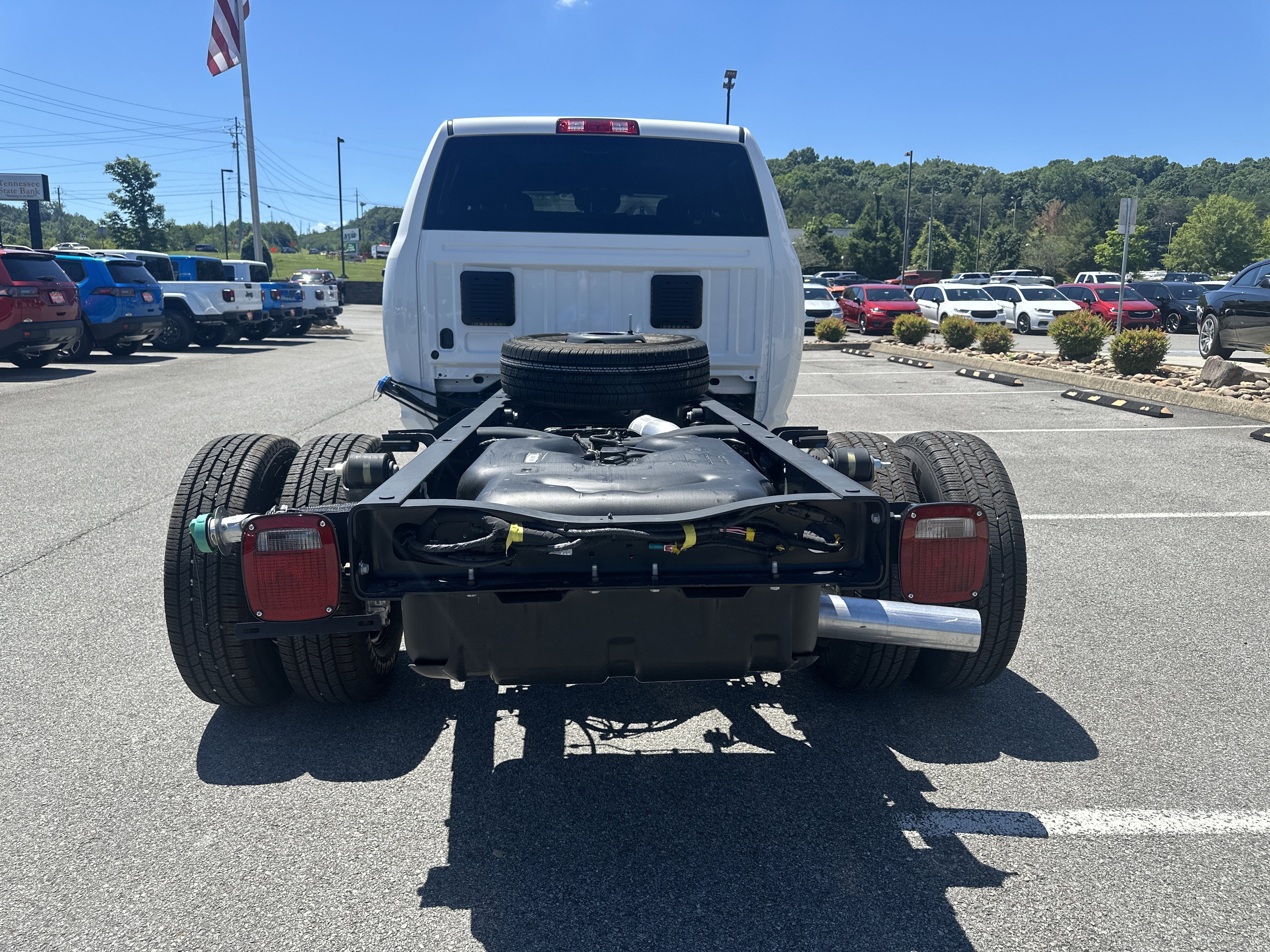 2026 RAM Ram 3500 Chassis Cab RAM 3500 TRADESMAN CREW CAB CHASSIS 4X4 60' CA
