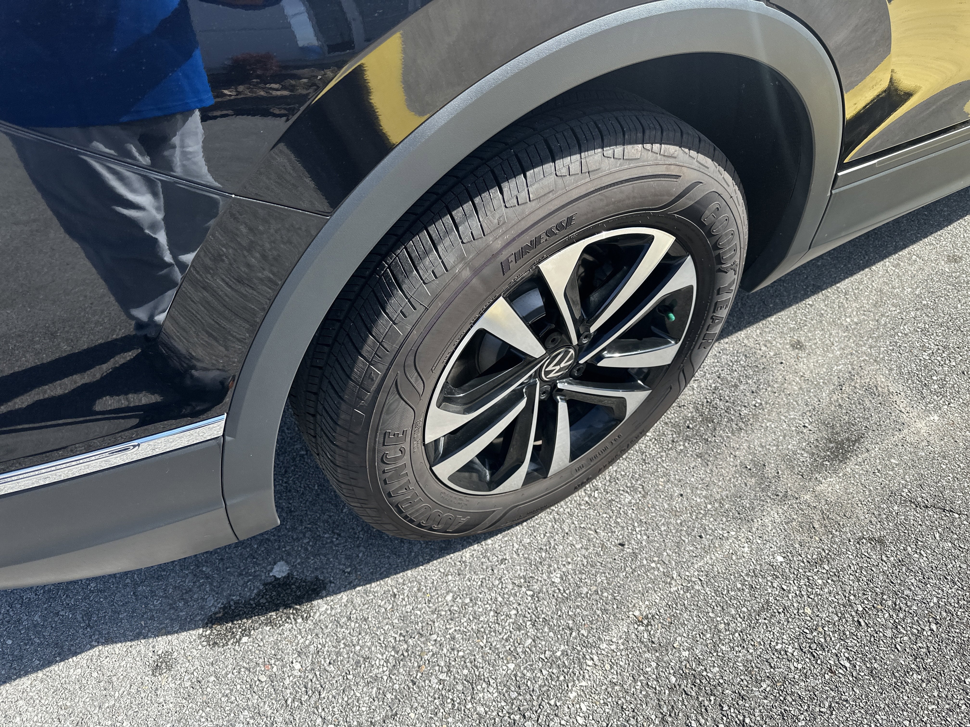 2024 Volkswagen Tiguan 2.0T S