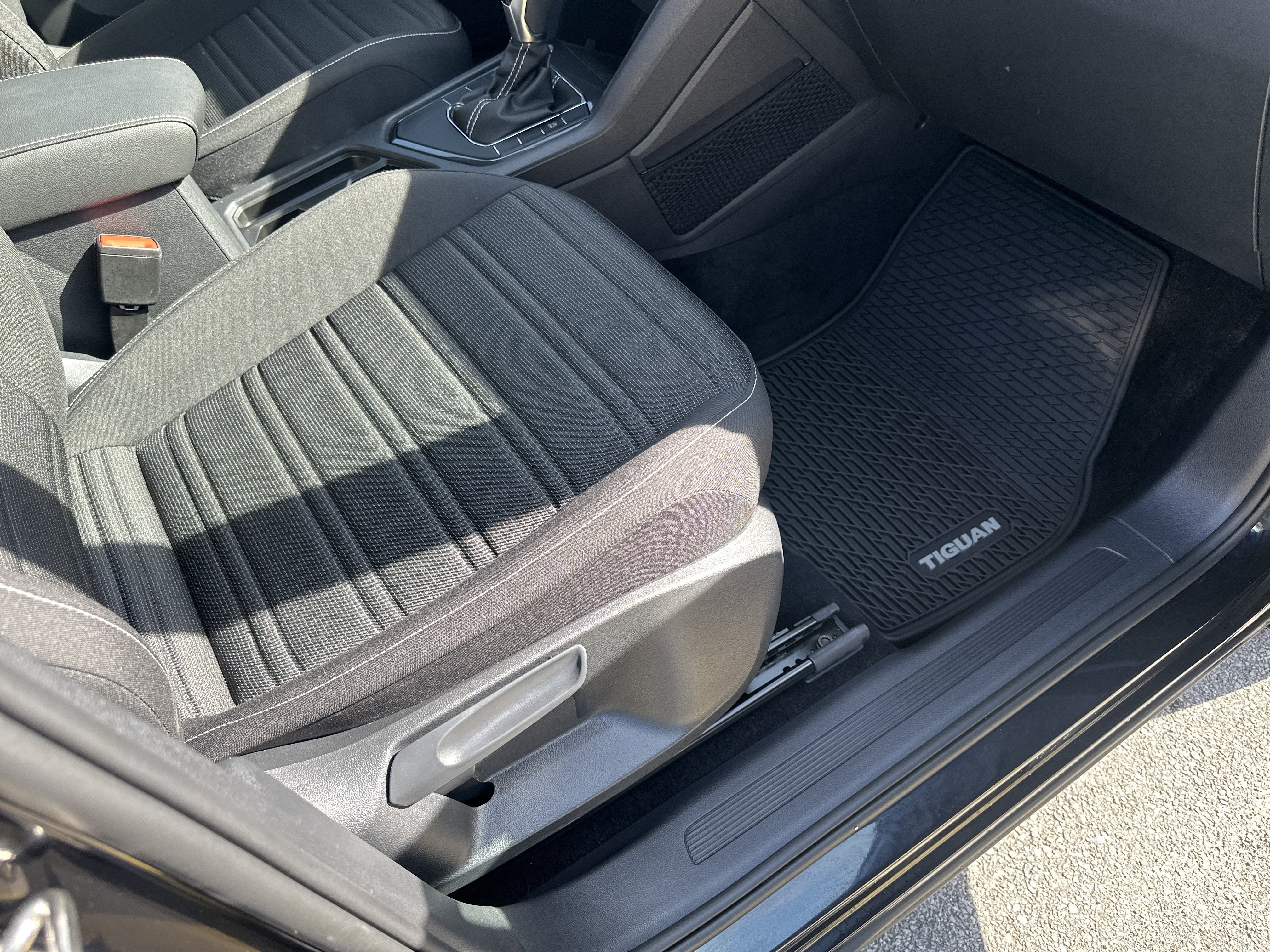 2024 Volkswagen Tiguan 2.0T S