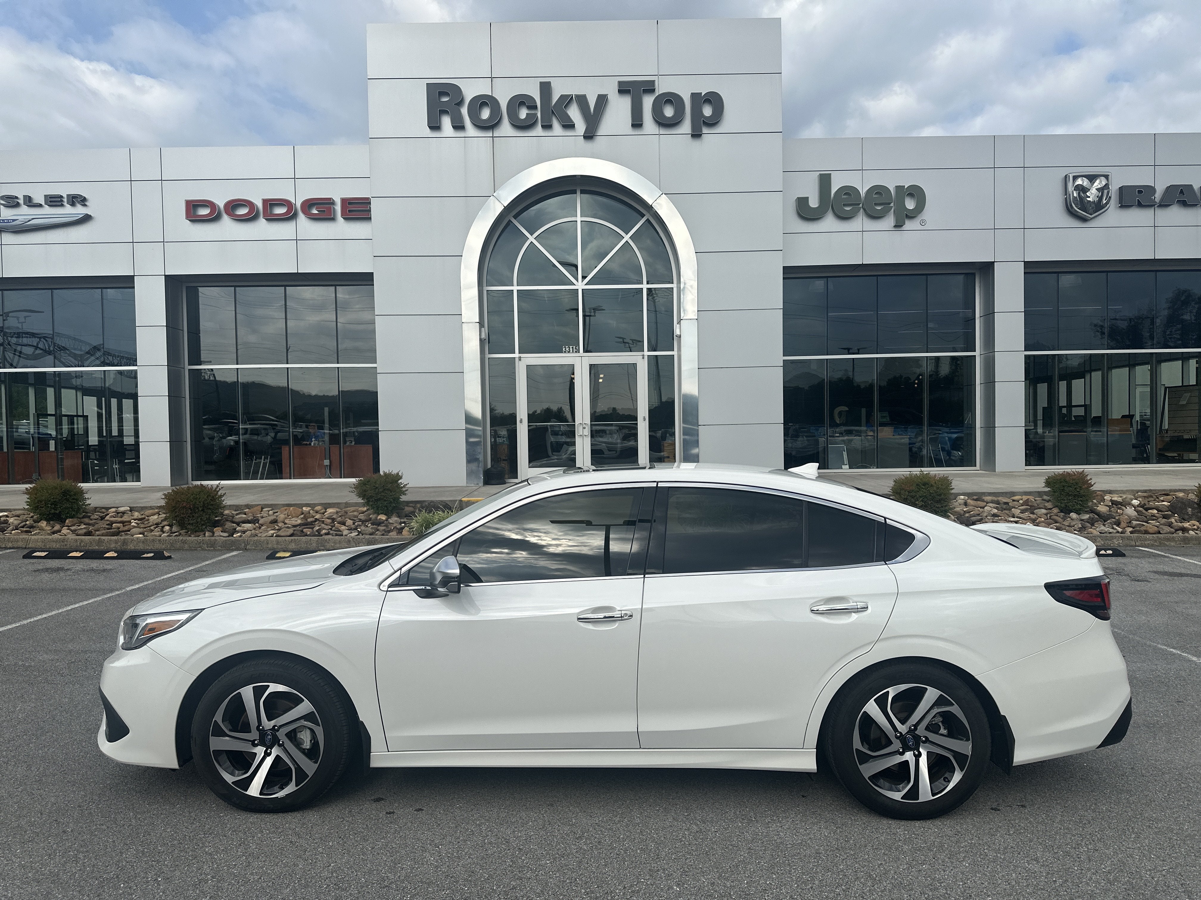 2022 Subaru Legacy Touring XT
