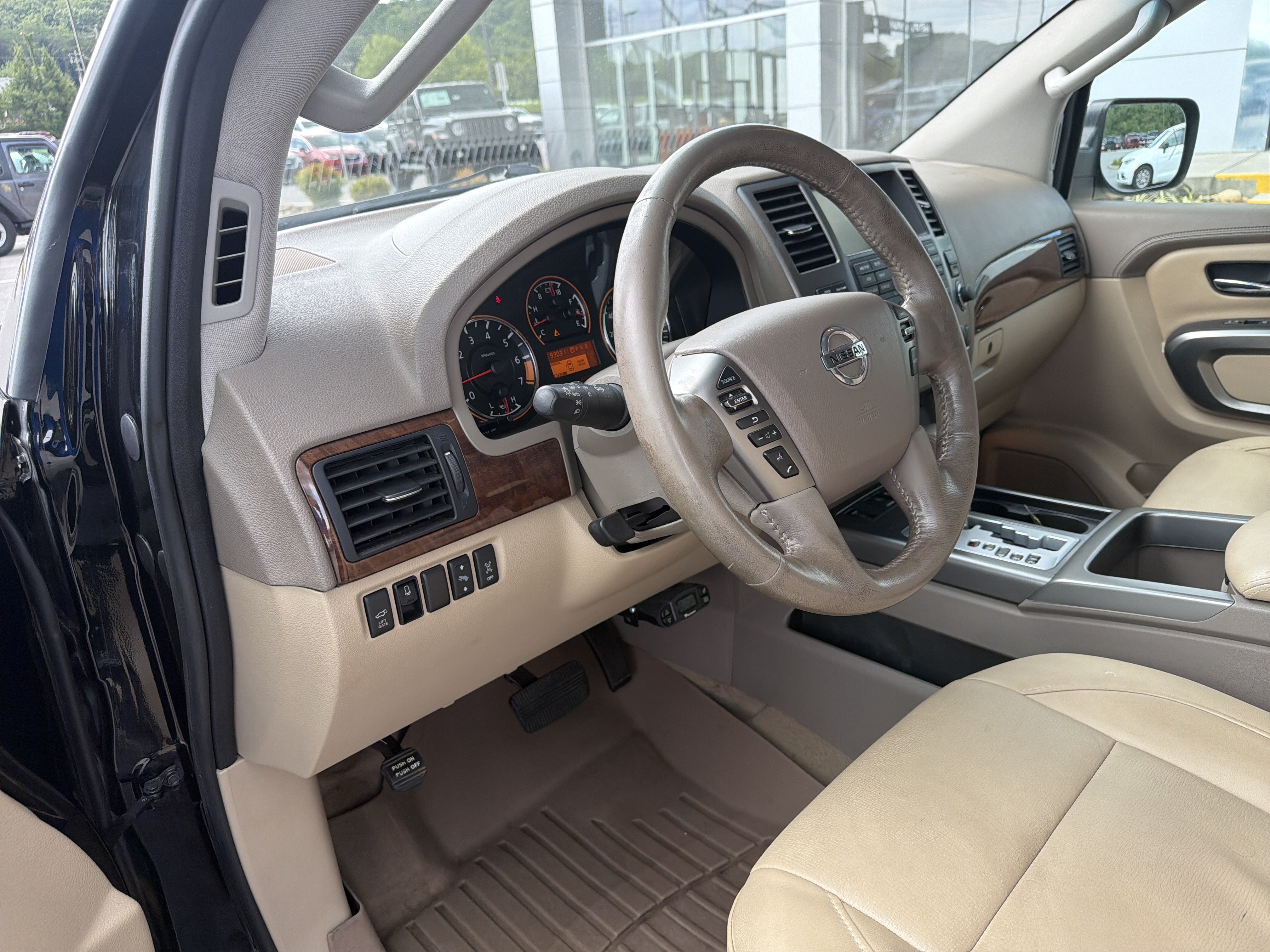 2015 Nissan Armada Platinum