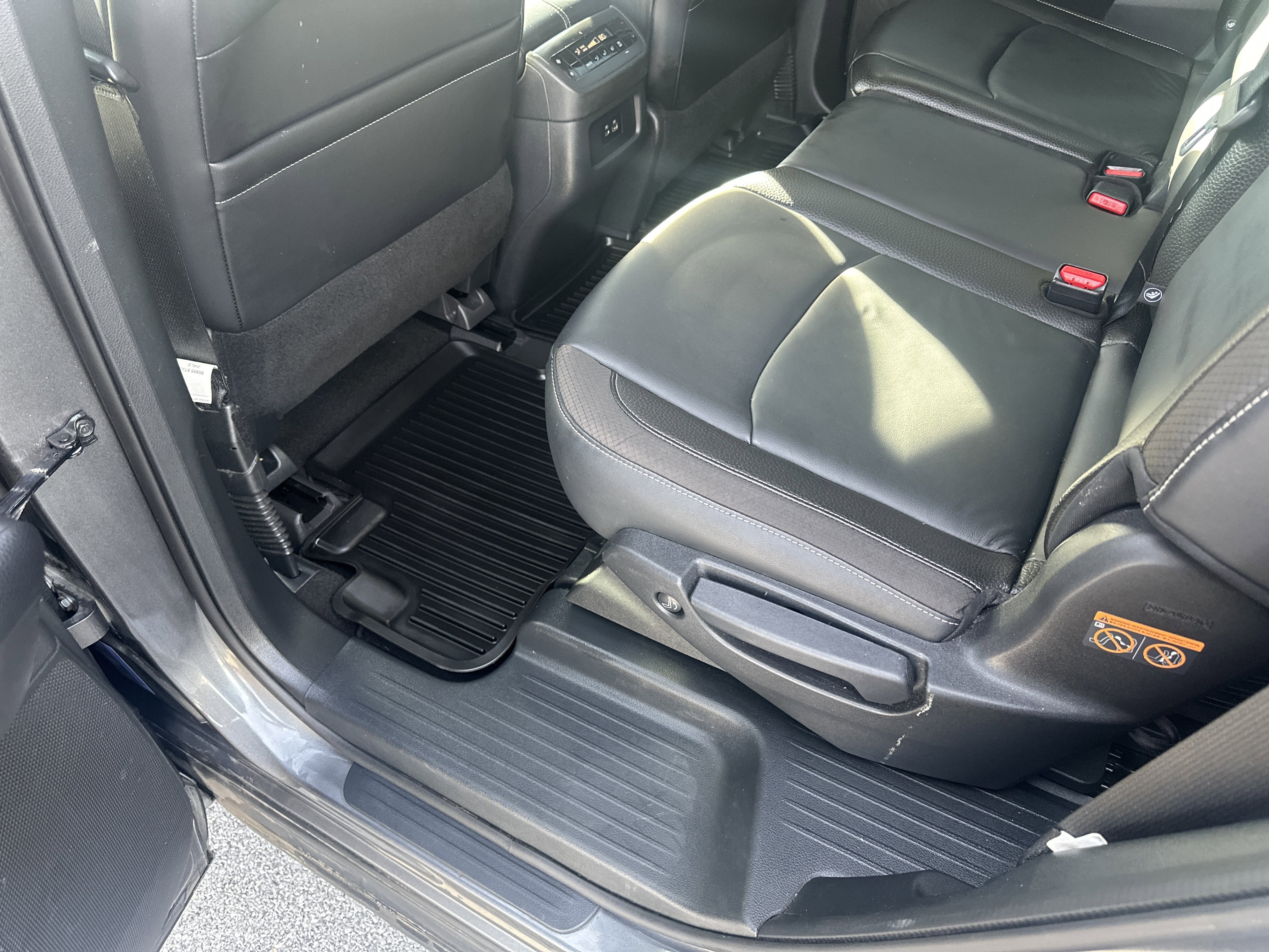 2022 Nissan Pathfinder SL 4WD