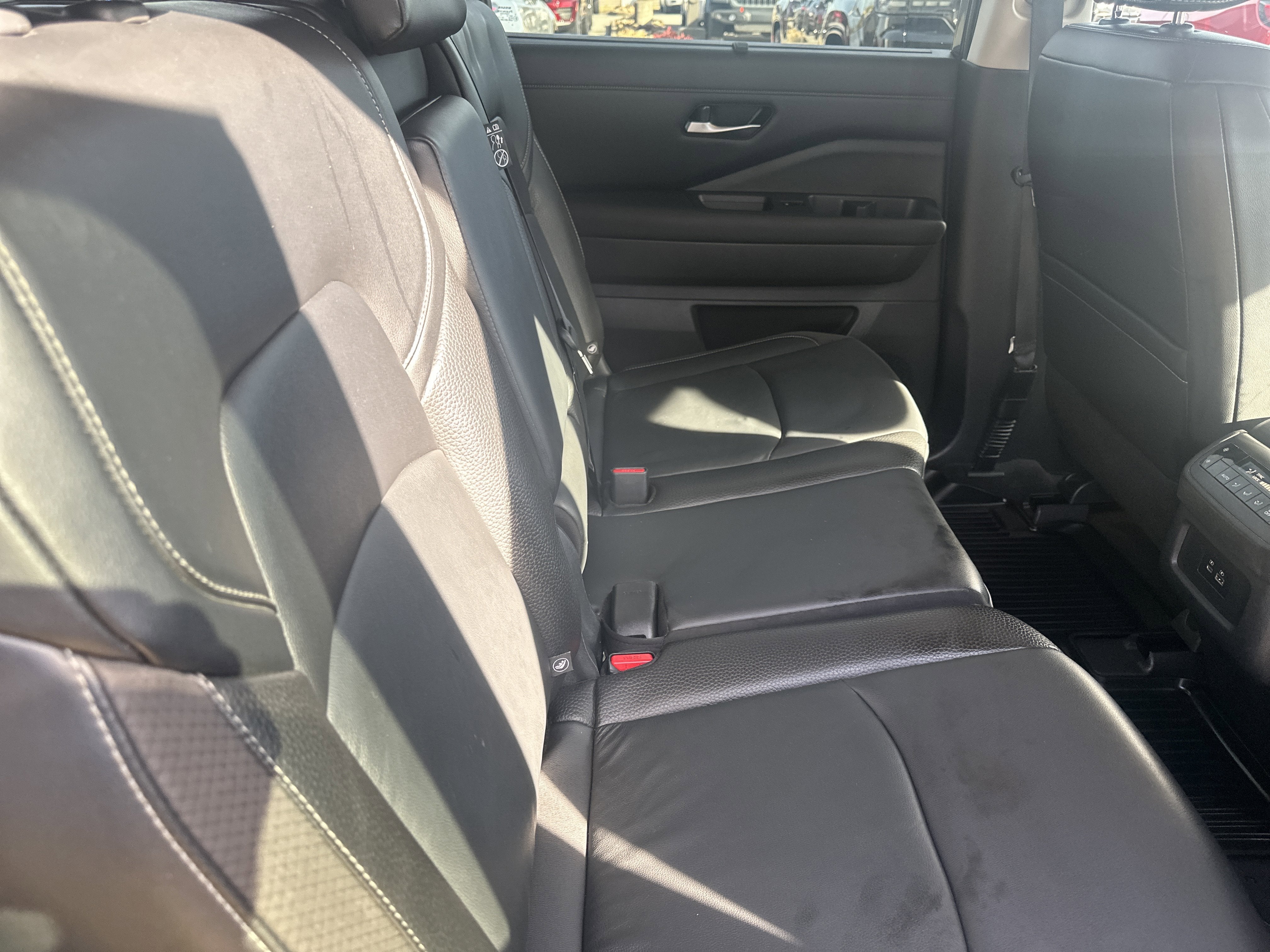 2022 Nissan Pathfinder SL 4WD