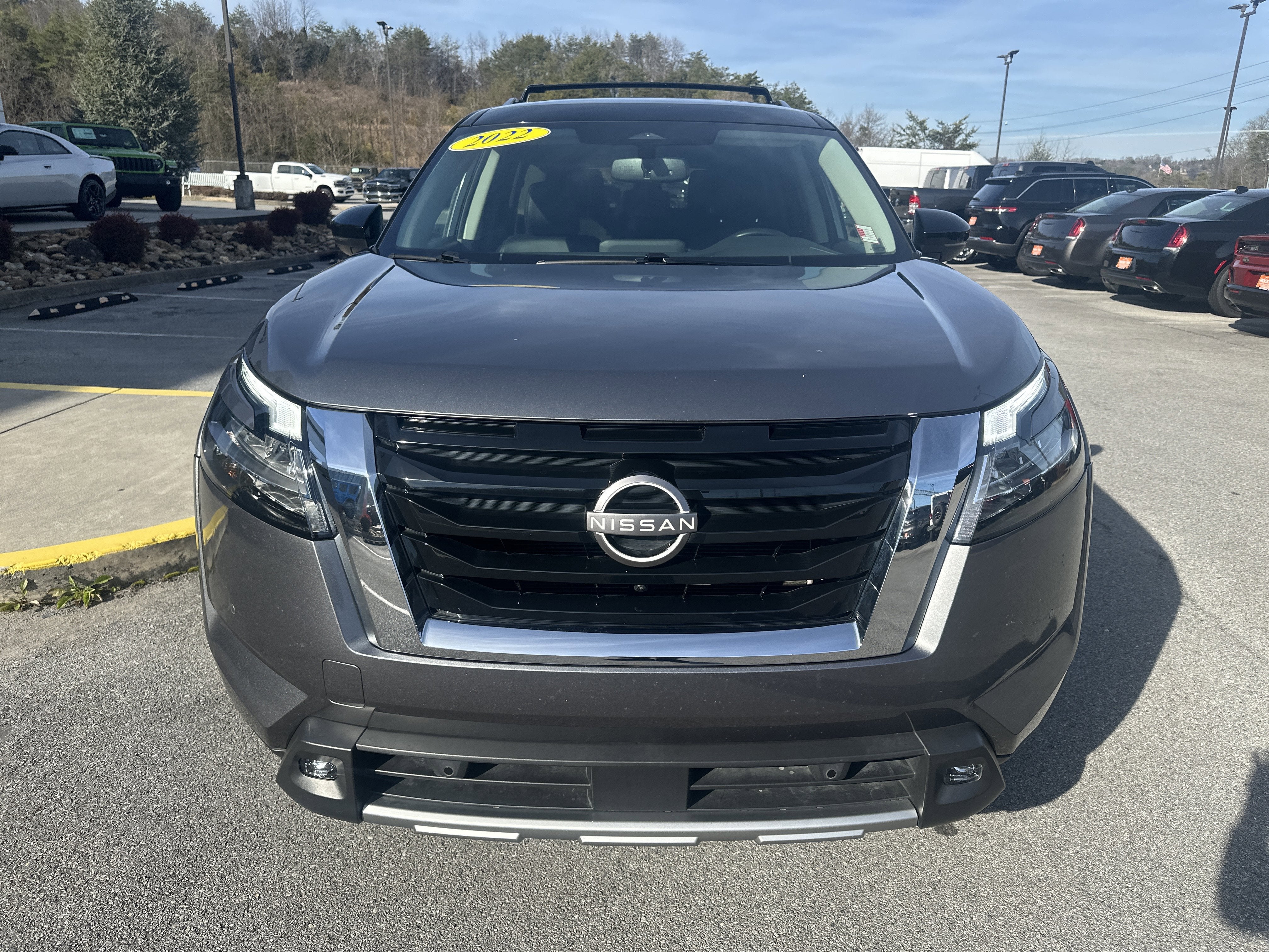 2022 Nissan Pathfinder SL 4WD