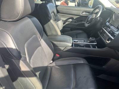 2022 Nissan Pathfinder SL 4WD