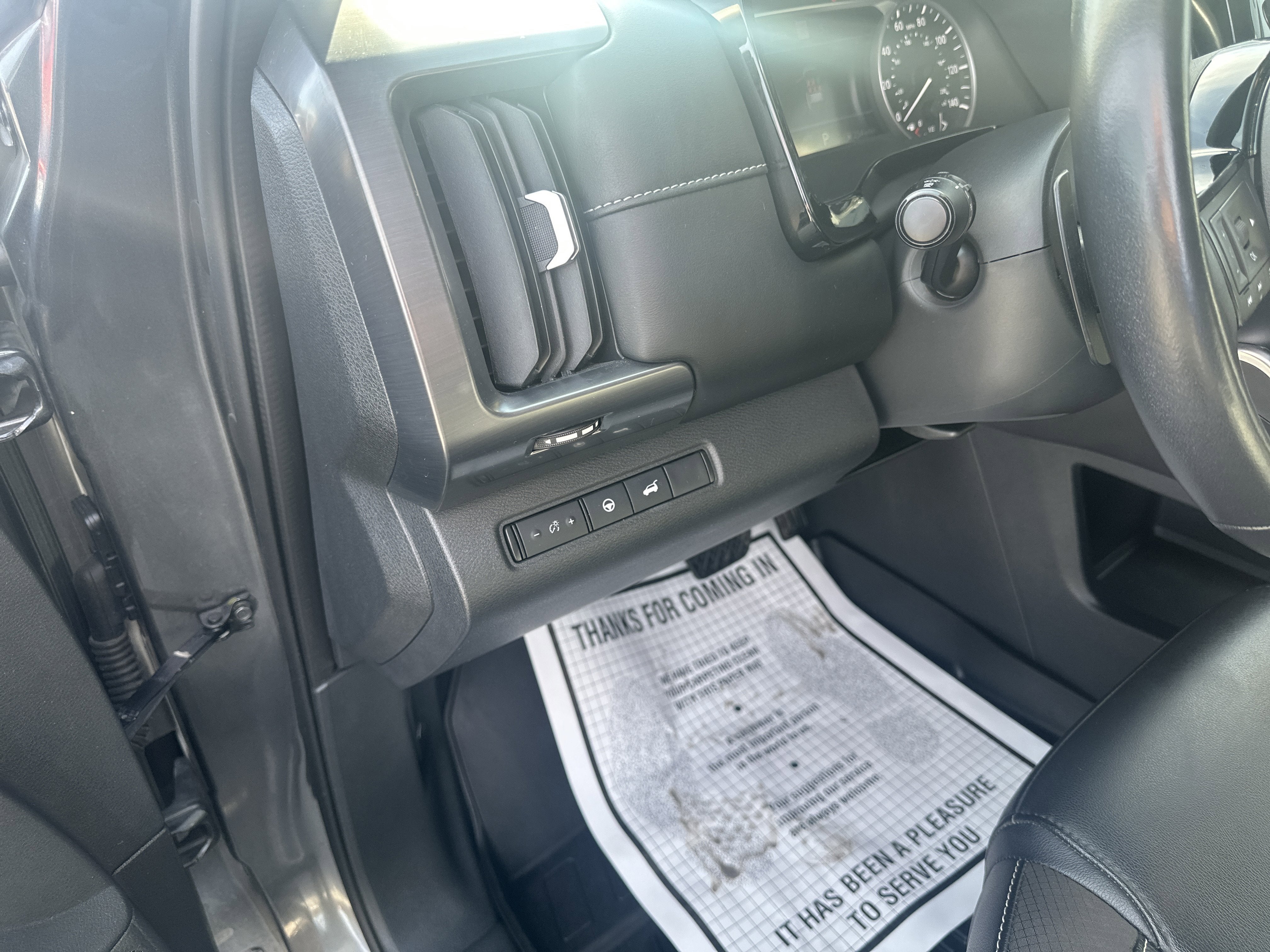 2022 Nissan Pathfinder SL 4WD