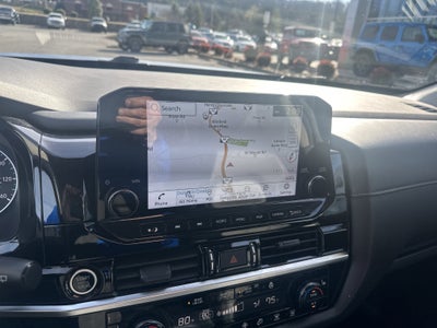 2022 Nissan Pathfinder SL 4WD