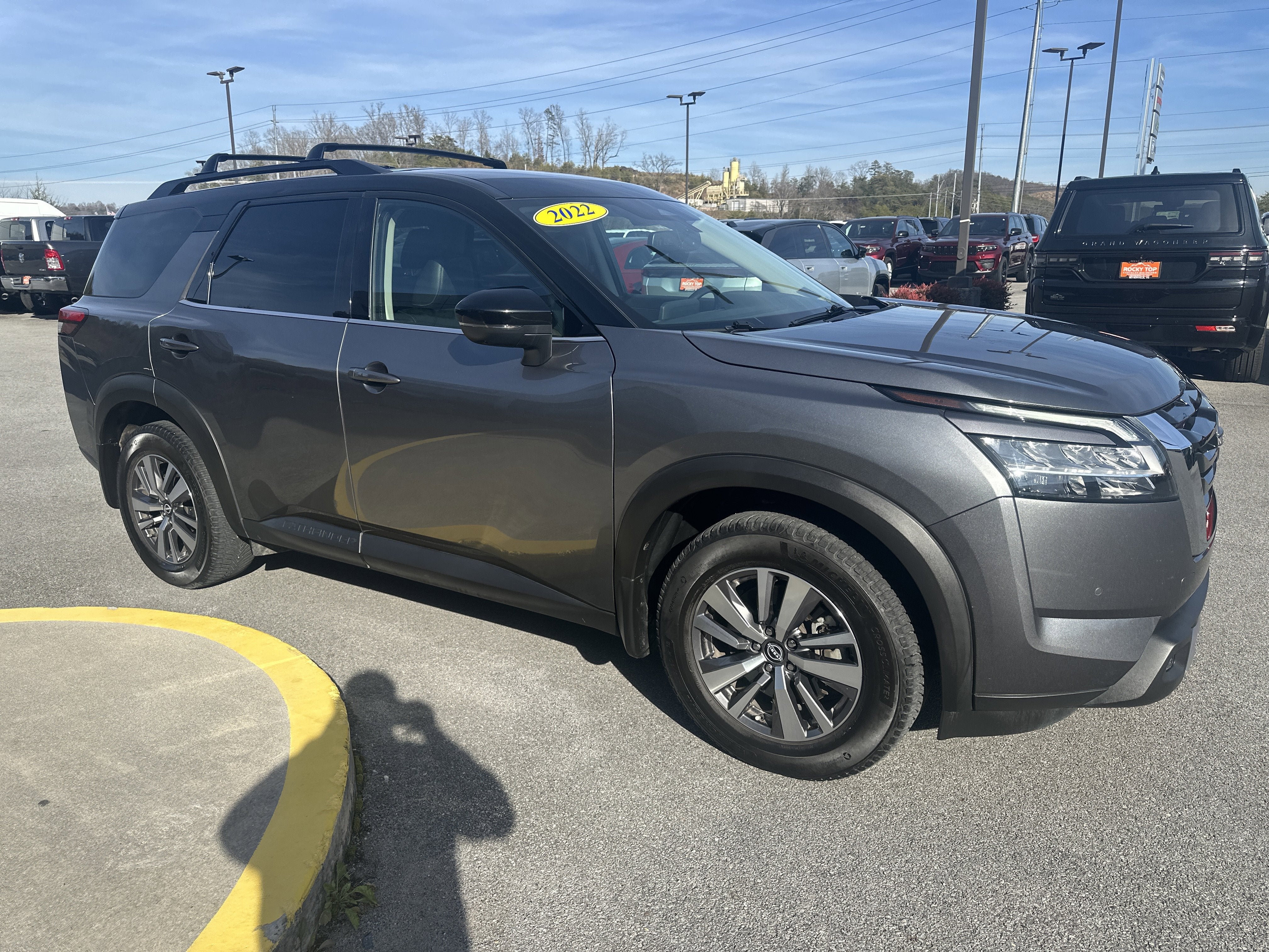 2022 Nissan Pathfinder SL 4WD